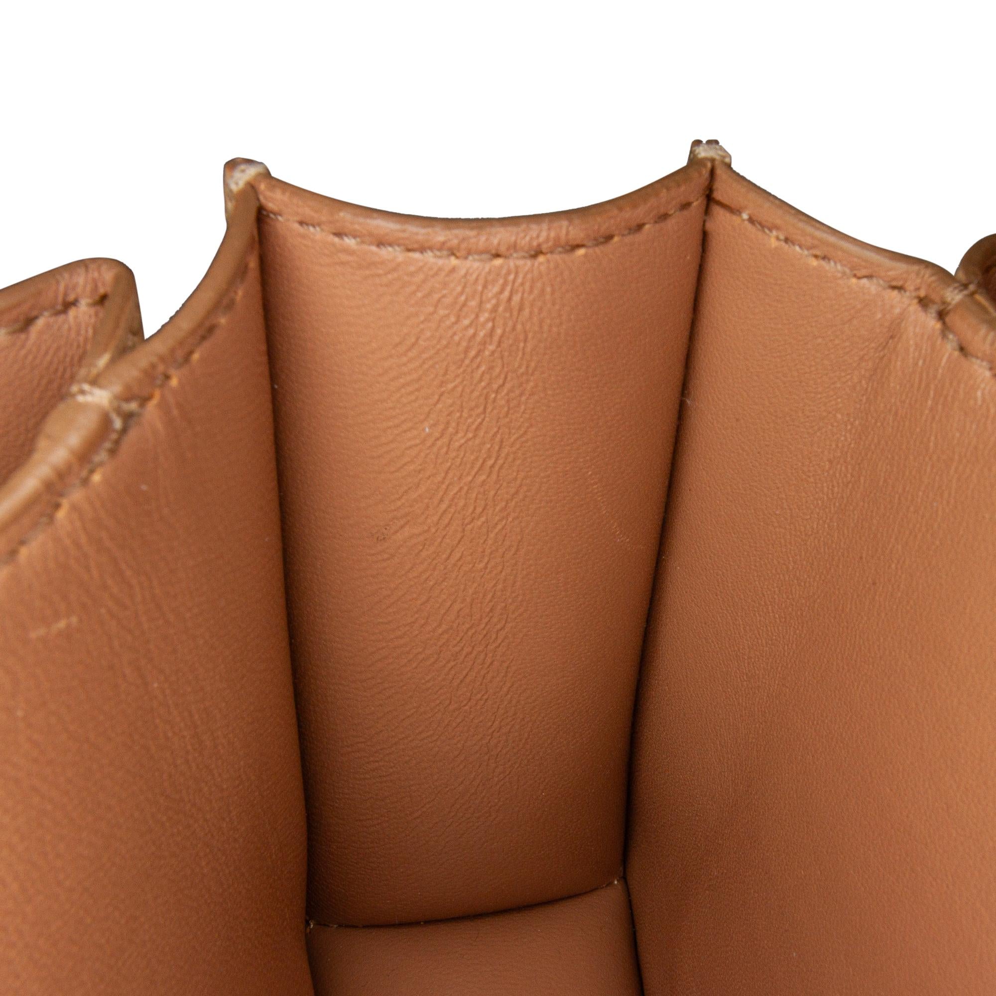 Celine Small Classic Box (SHG-cQc6Mz)