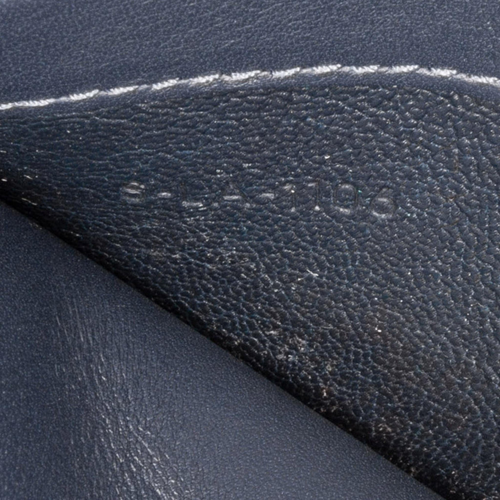 Celine Small Trotteur Crossbody Bag (SHG-kA0uqP)