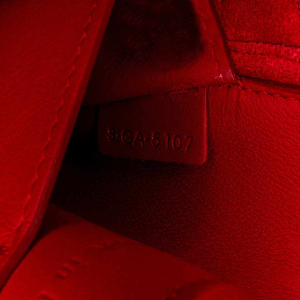Celine Trifold (SHG-jVxvLp)