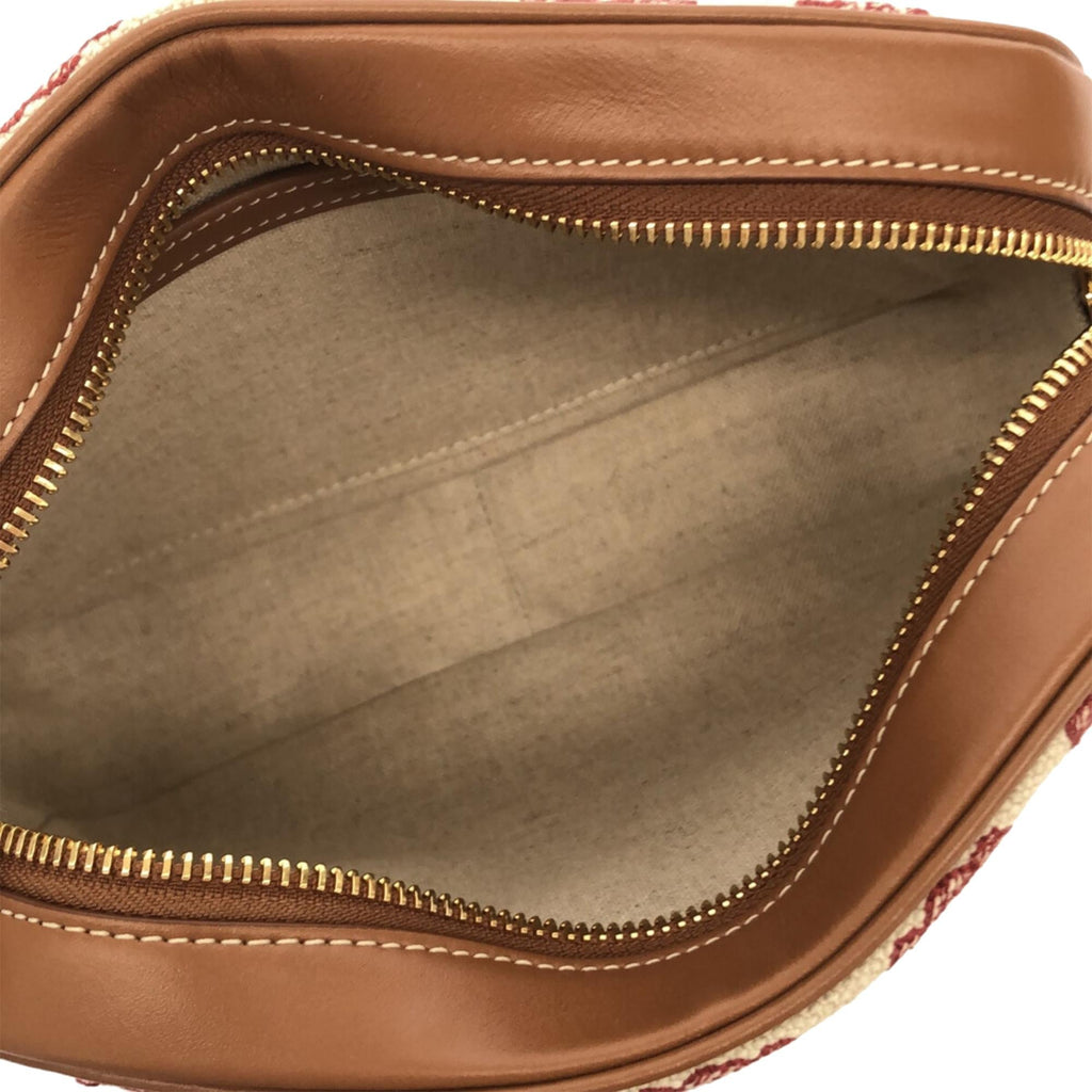 Celine Triomphe Canvas Camera Bag (SHG-L939Ua)