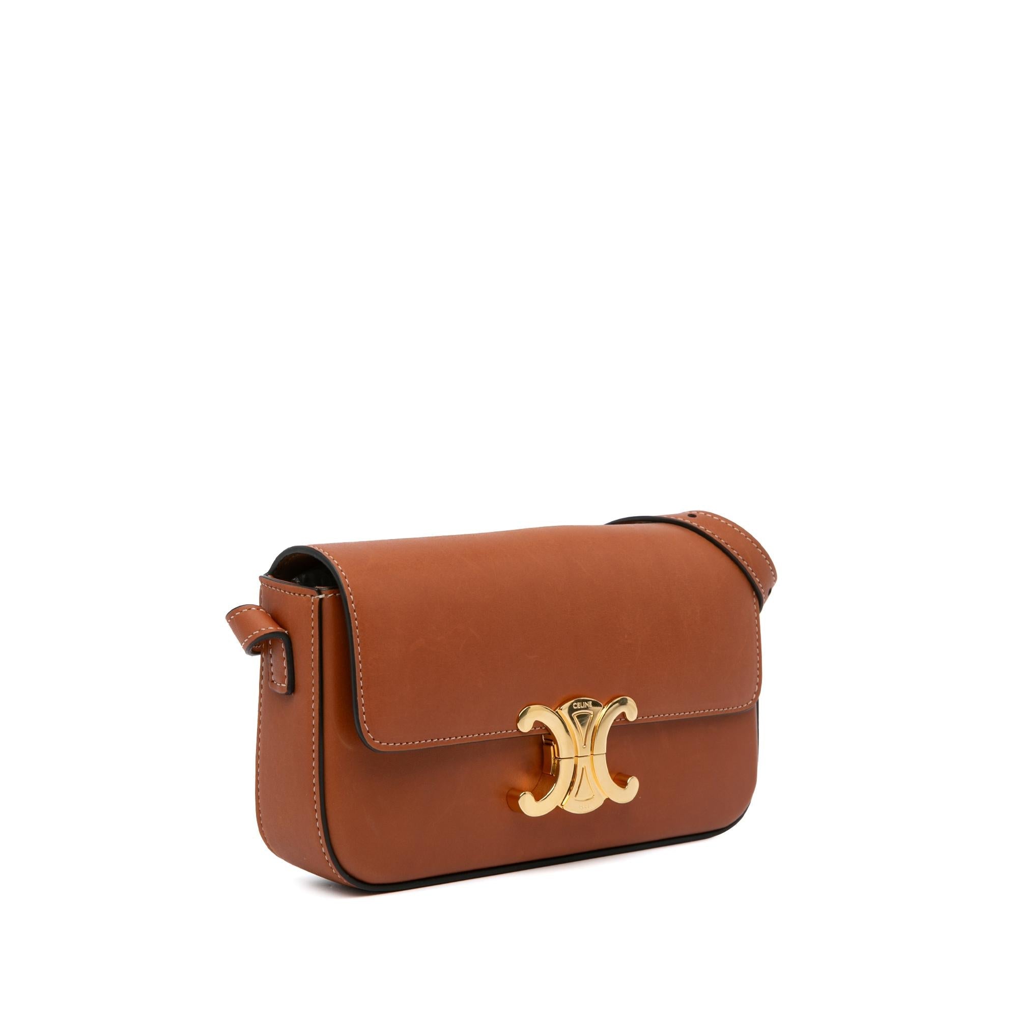 Celine Triomphe Claude Shoulder Bag (SHG-8w4tev)