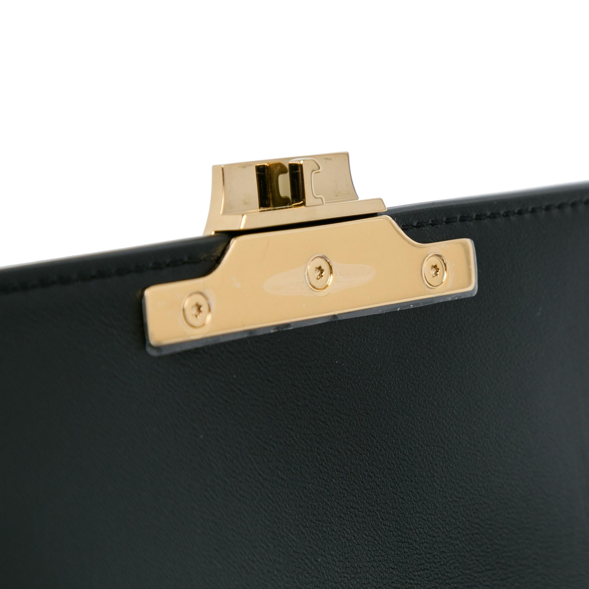 Celine Triomphe Claude Shoulder Bag (SHG-cm80j9)