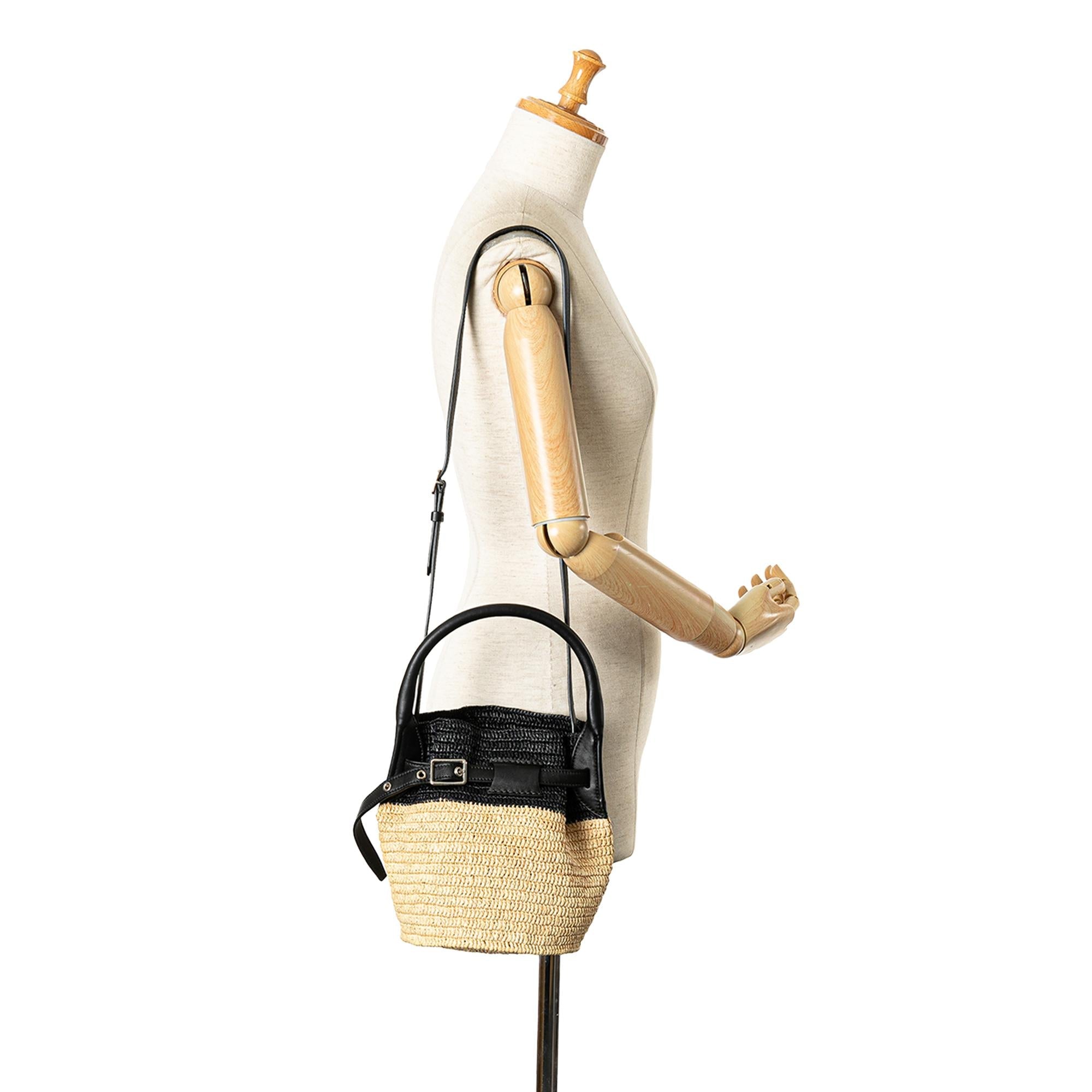 Celine Woven Raffia Nano Bucket Bag (SHG-LfAT5v)