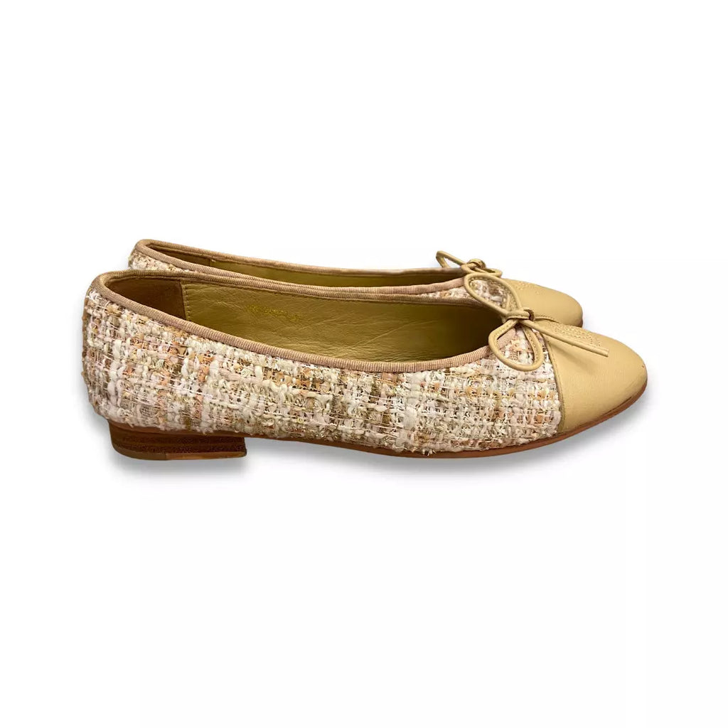 CHANEL BEIGE TWEED AND LEATHER BALLET FLATS