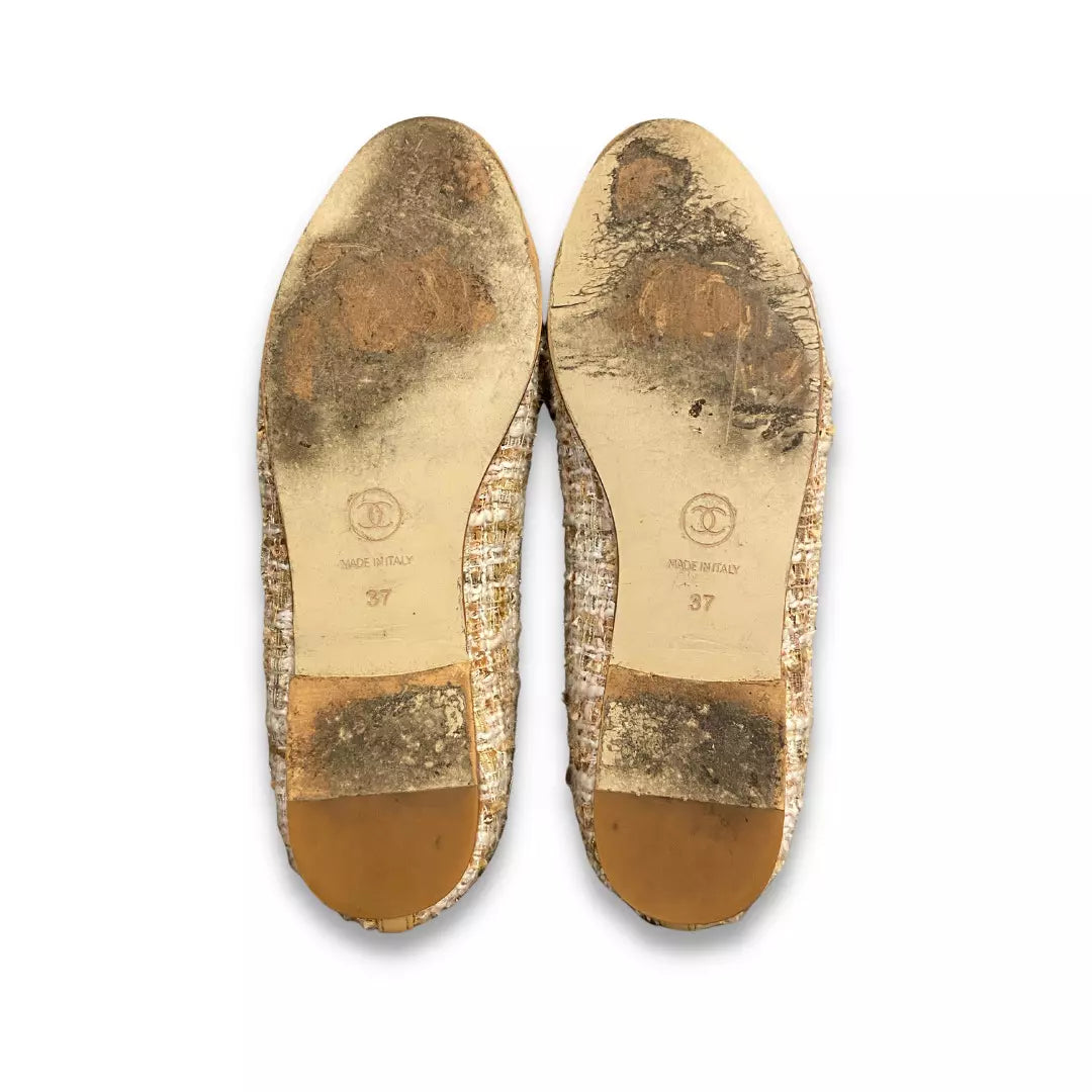 CHANEL BEIGE TWEED AND LEATHER BALLET FLATS