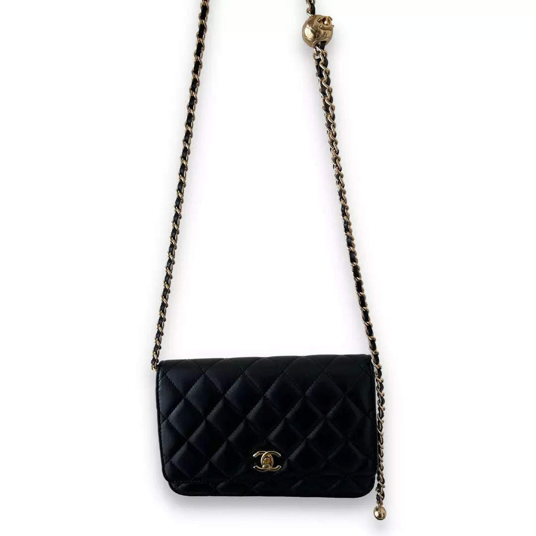 CHANEL BLACK LEATHER WALLET ON CHAIN BAG