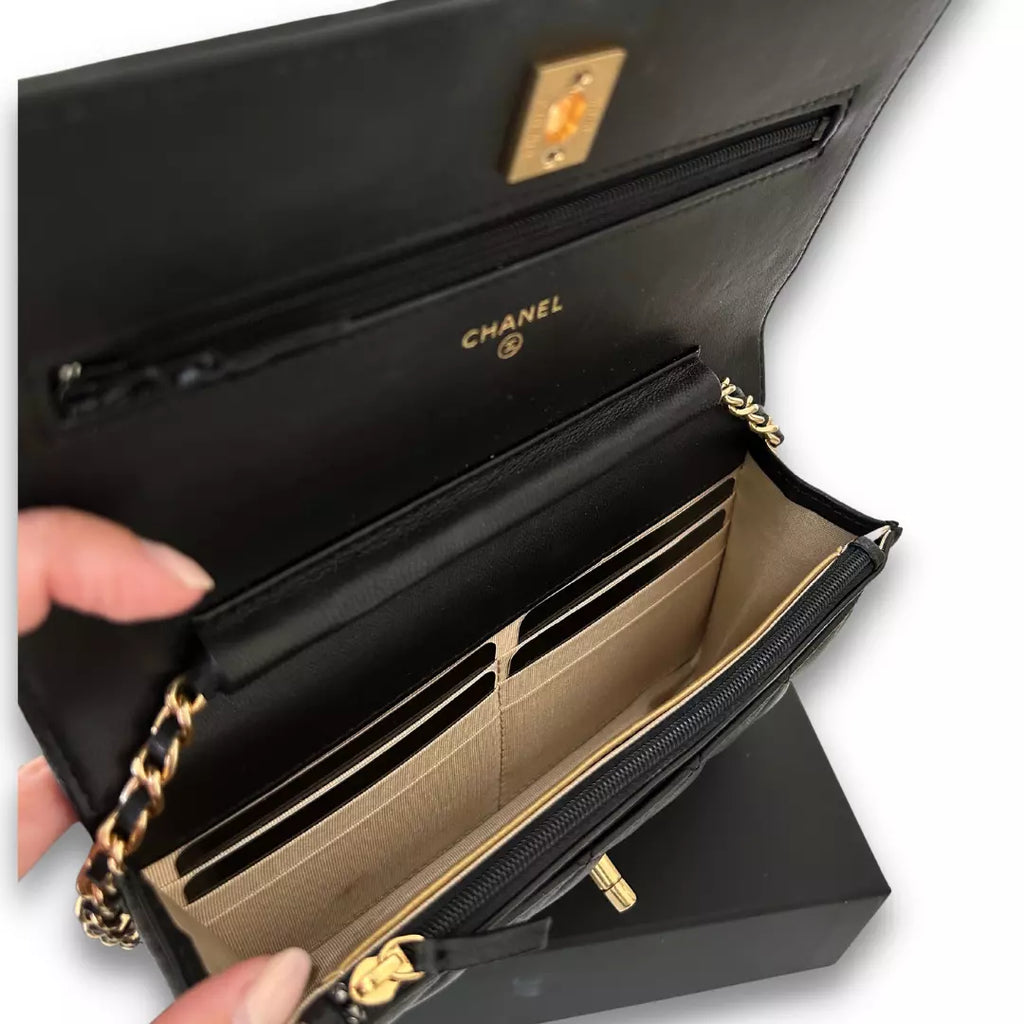 CHANEL BLACK LEATHER WALLET ON CHAIN BAG