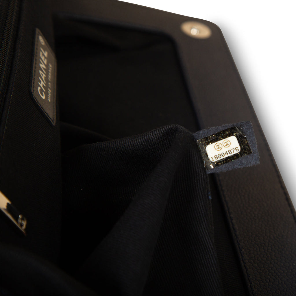Chanel Classic CC Clutch - Caviar