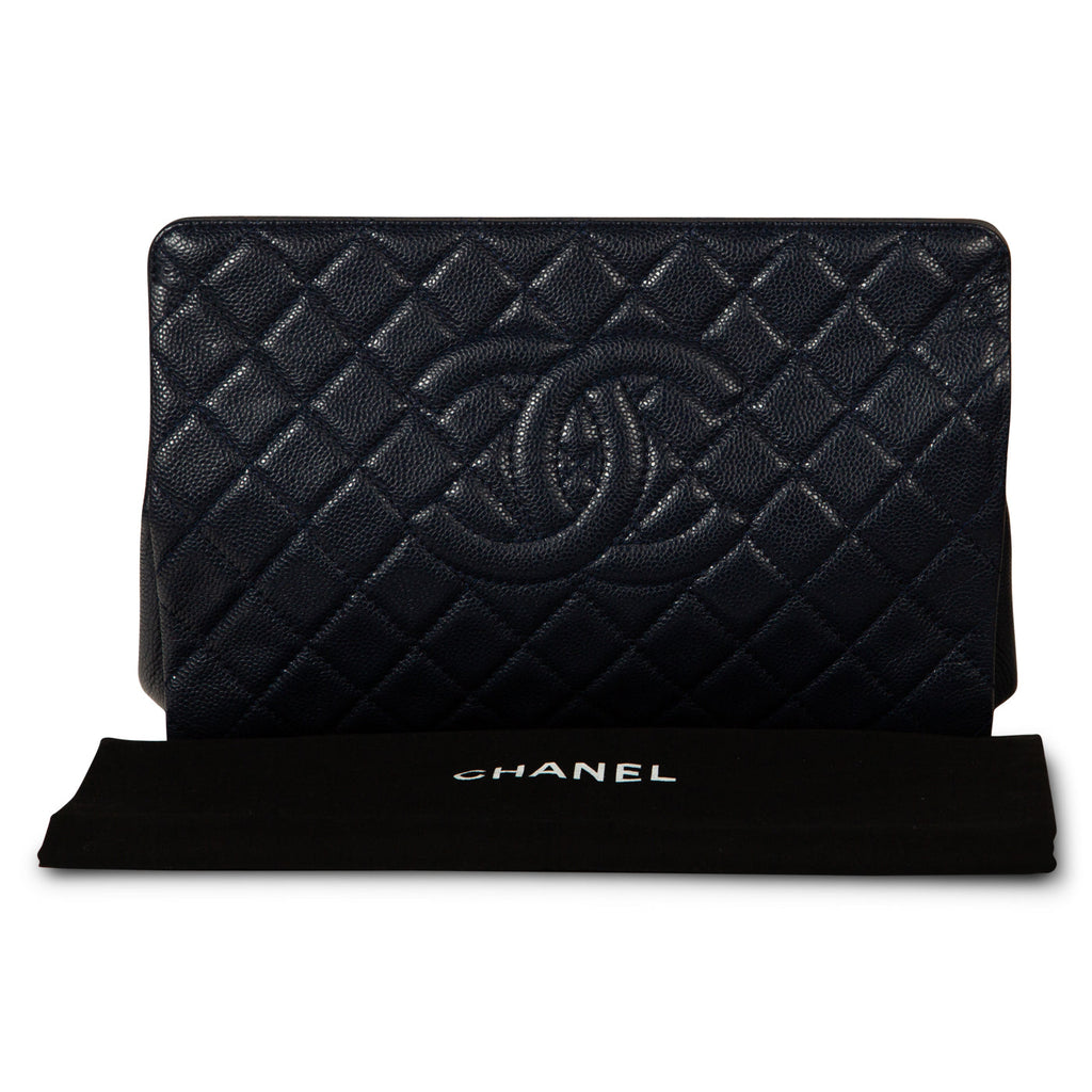 Chanel Classic CC Clutch - Caviar
