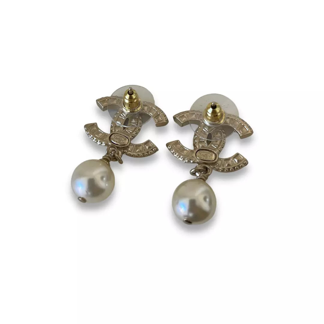CHANEL CC PEARL CRYSTAL EARRINGS