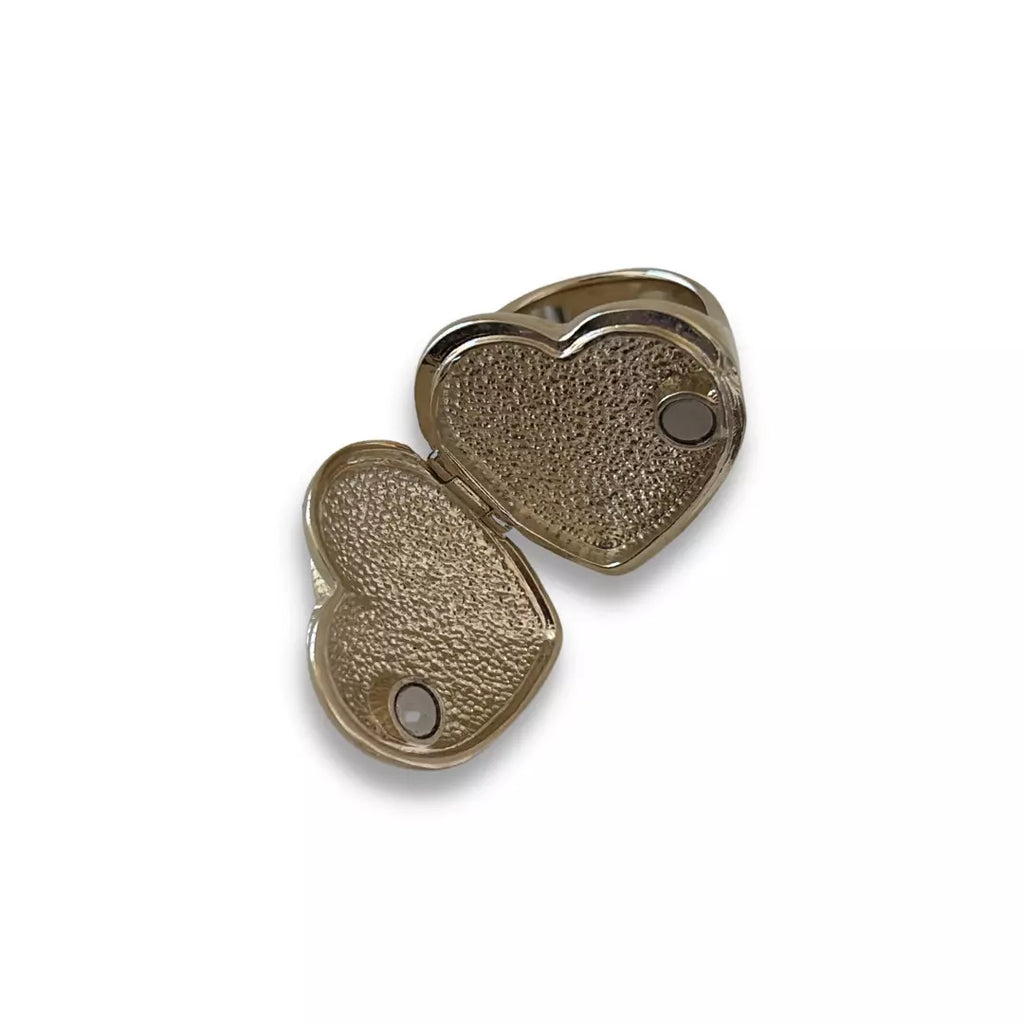 CHANEL MAXI HEART METAL RING