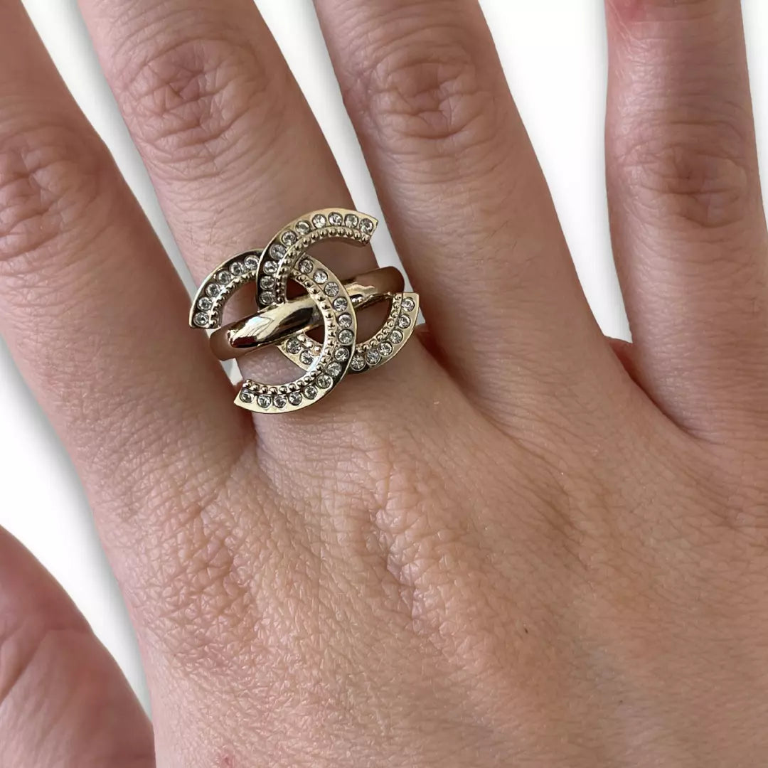CHANEL STRASS CC RING