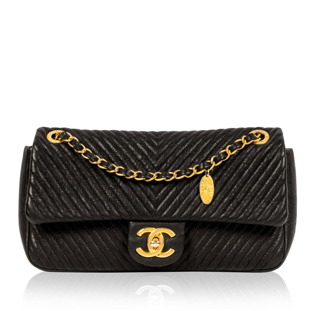 Chevron Single Flap Bag - Black - GHW