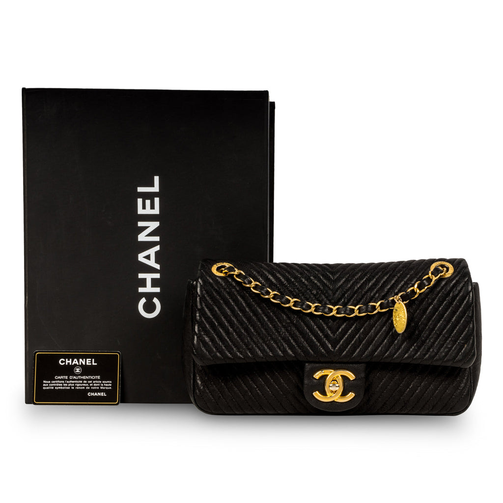 Chevron Single Flap Bag - Black - GHW
