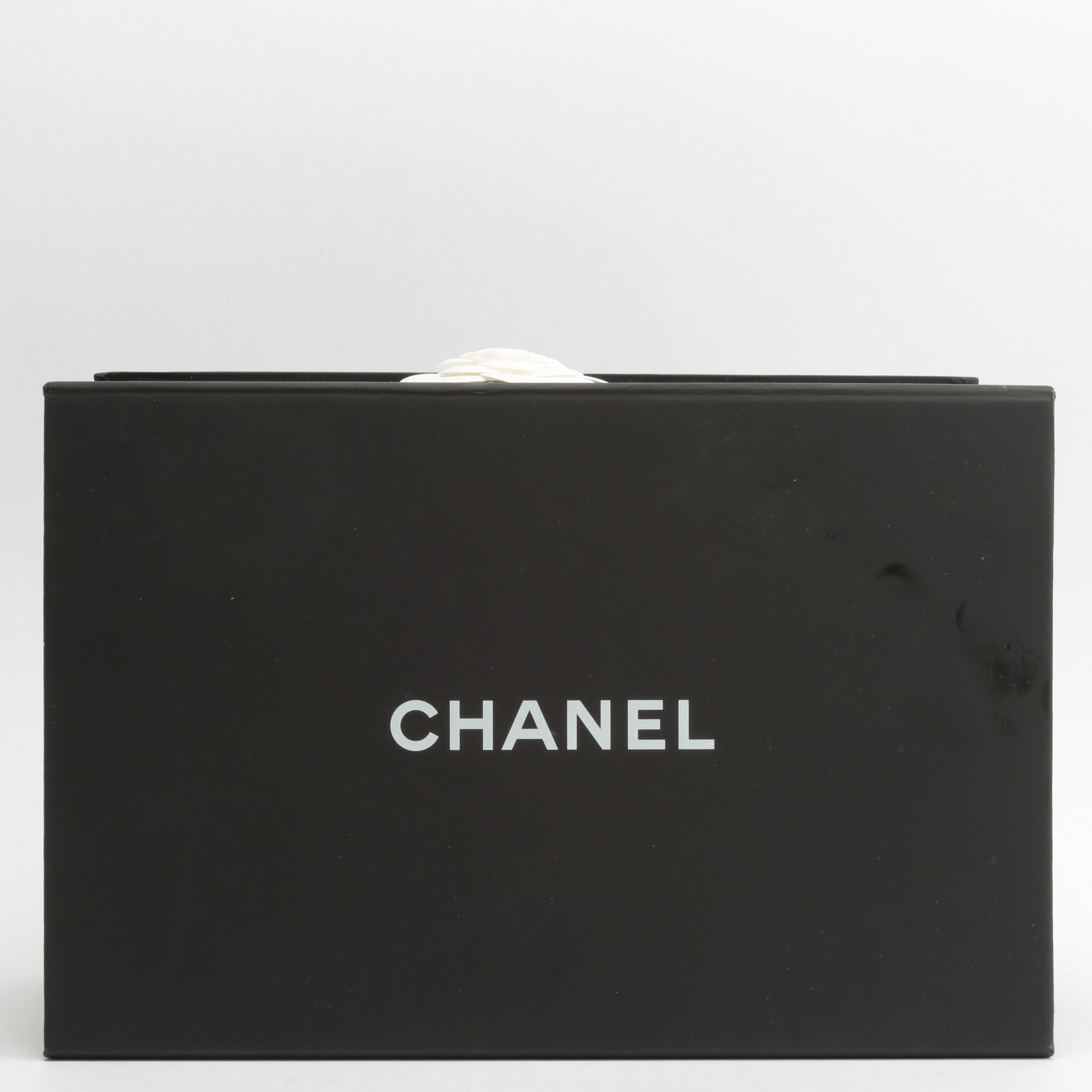 CHANEL Medium Boy Bag Quilted Caviar