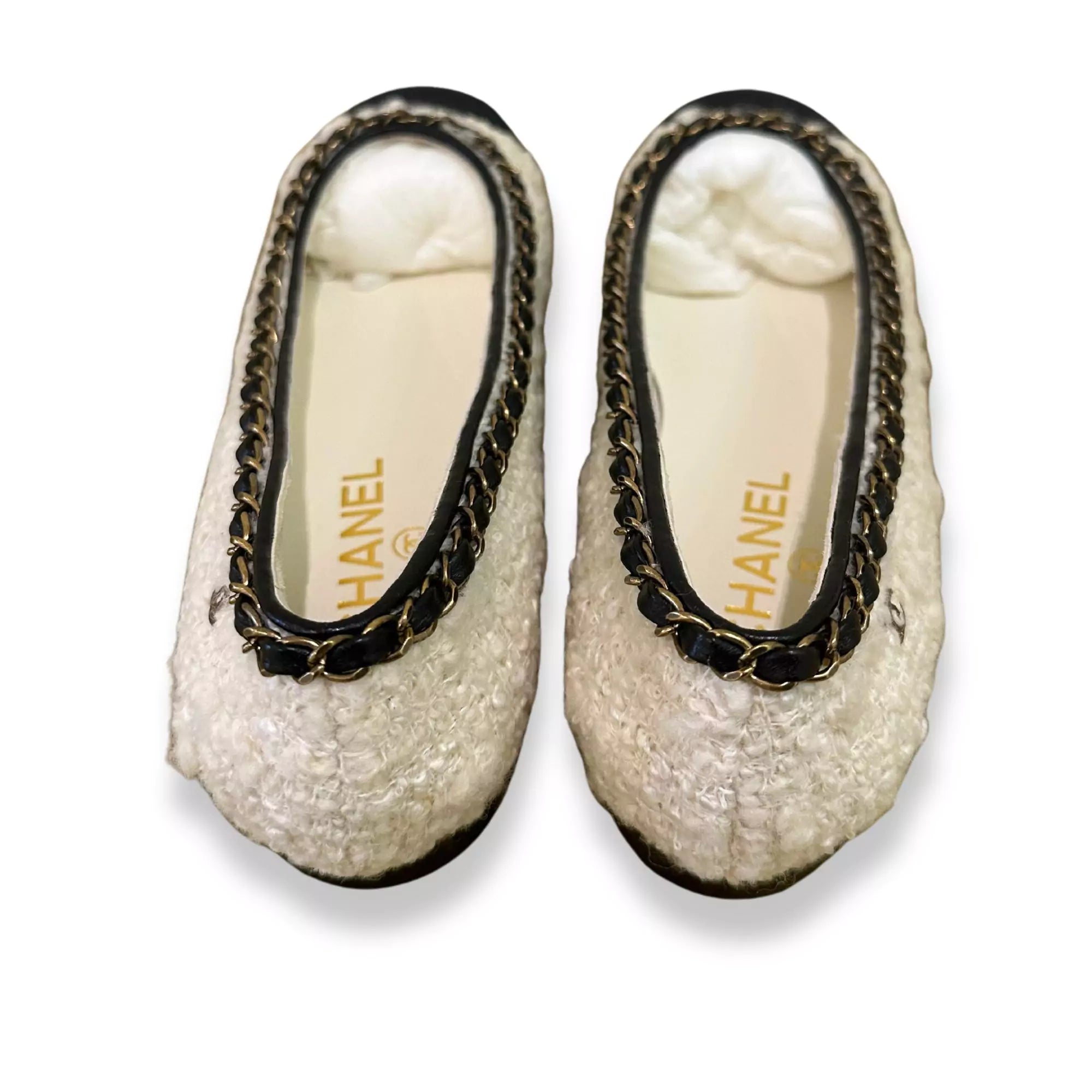 CHANEL WHITE TWEED CHAIN BALLET FLATS