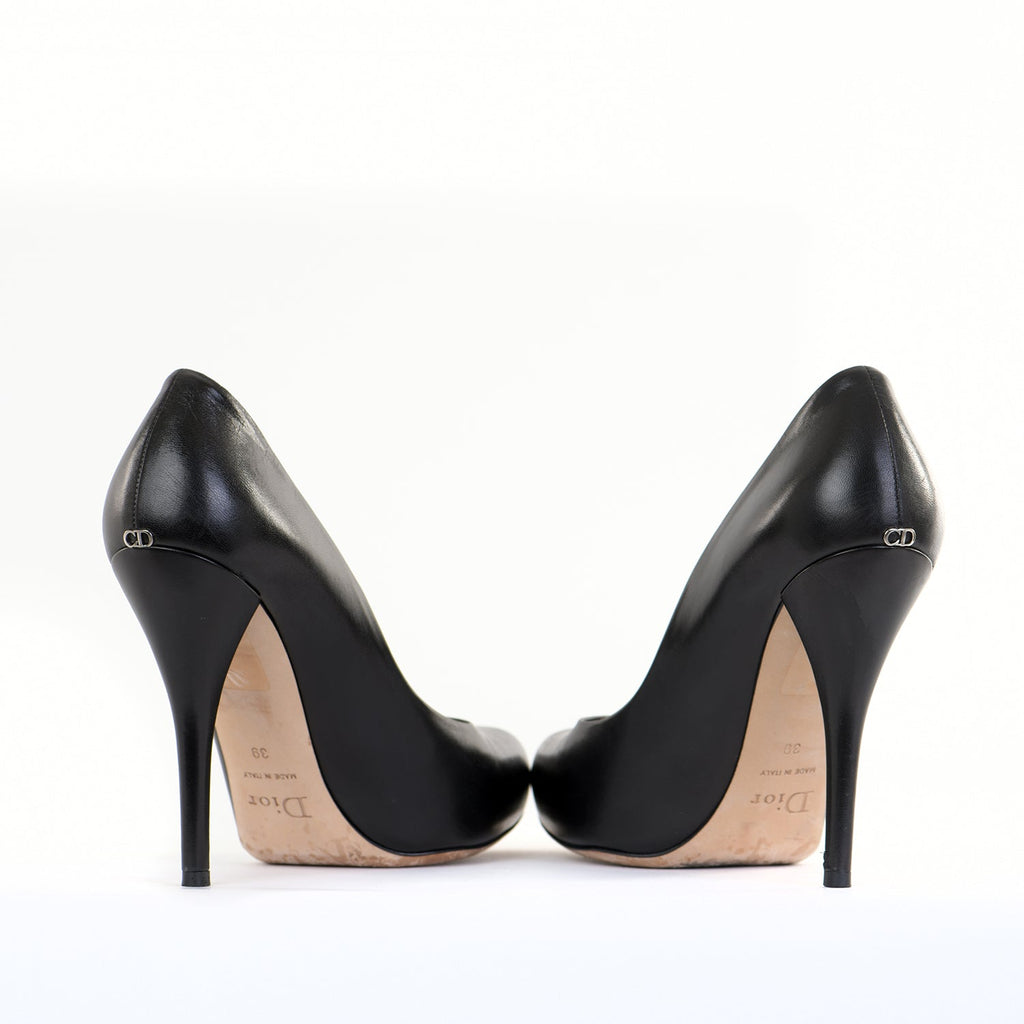 Black Leather Pointed Courts