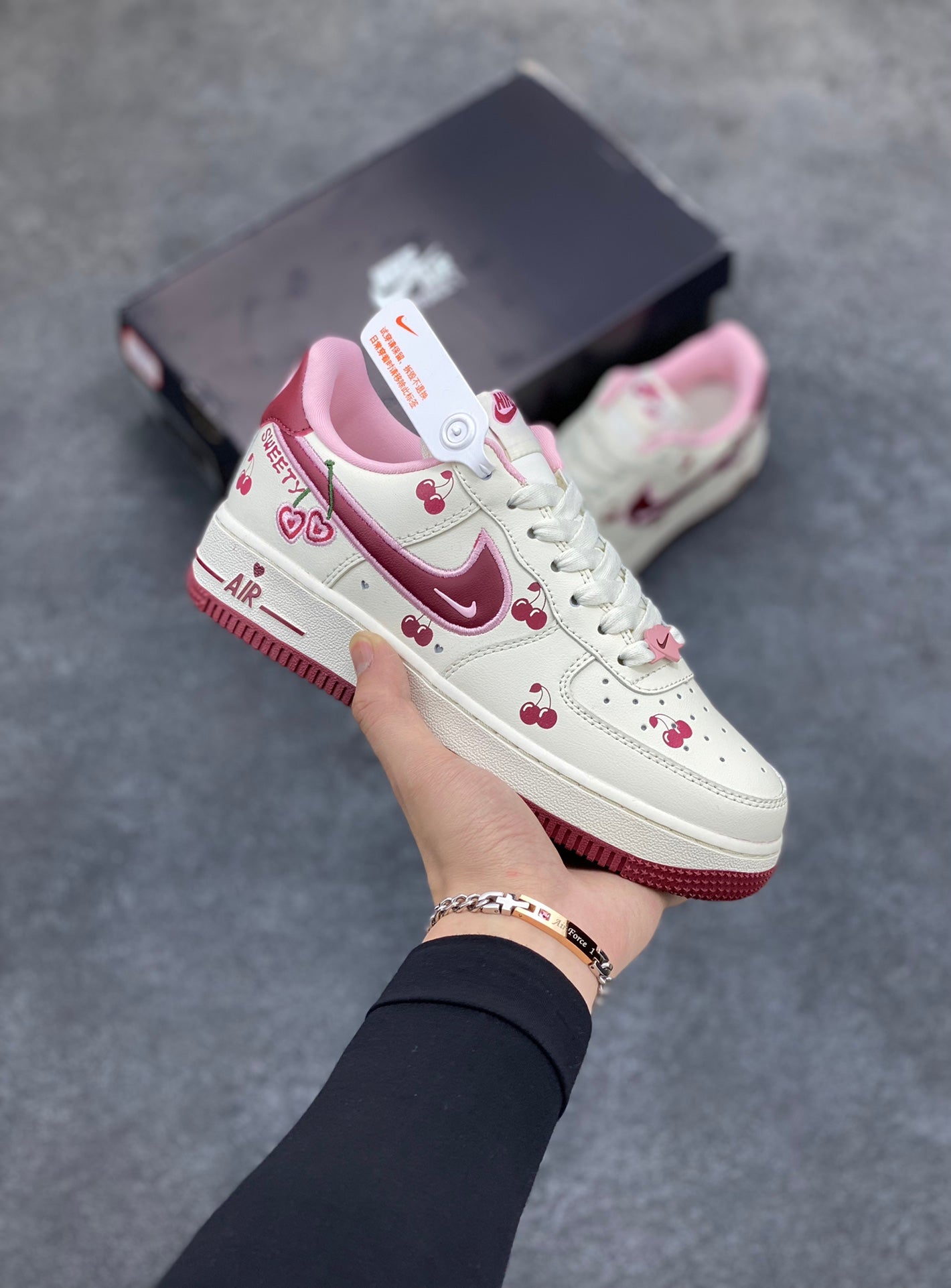 Designer Air ForGLAMI 1'07 Low Valentine's Day