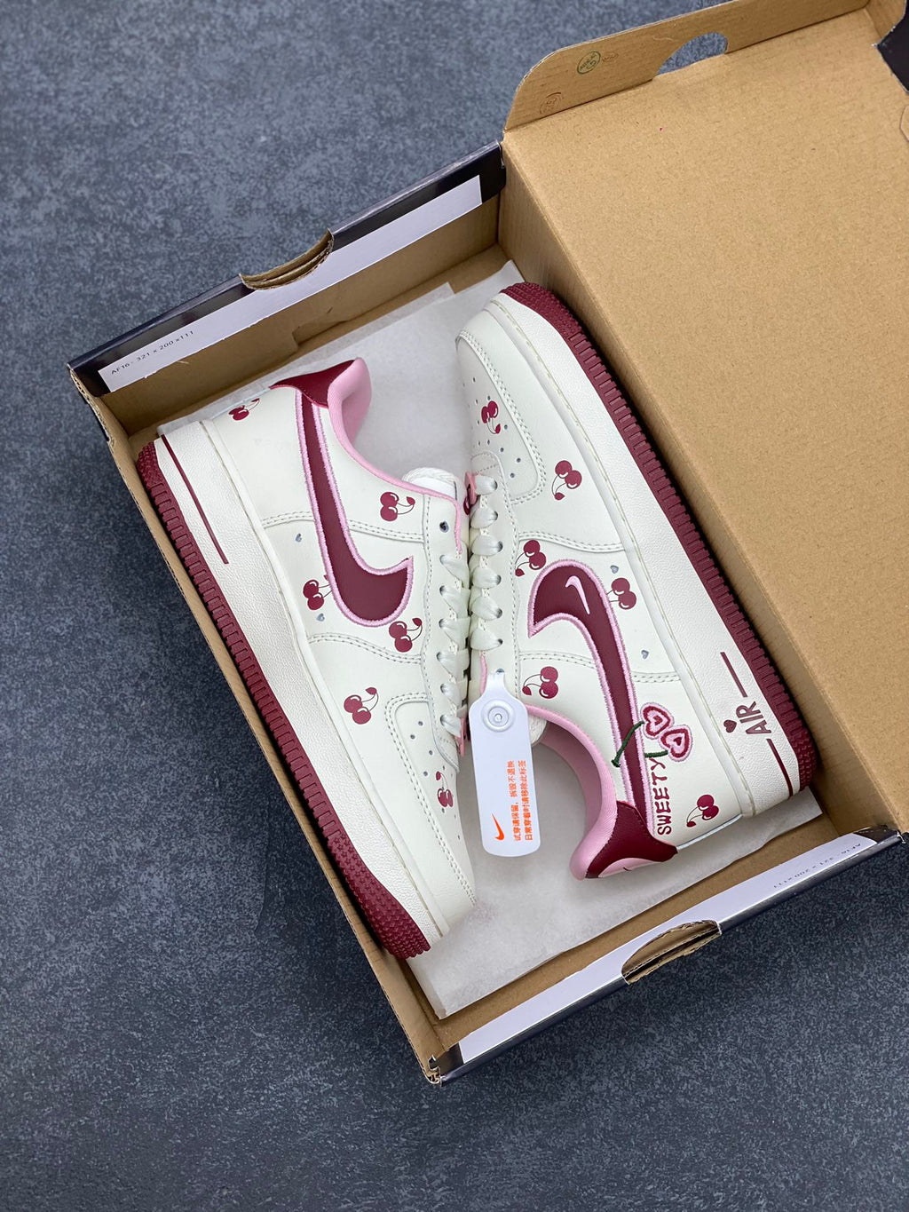 Designer Air ForGLAMI 1'07 Low Valentine's Day