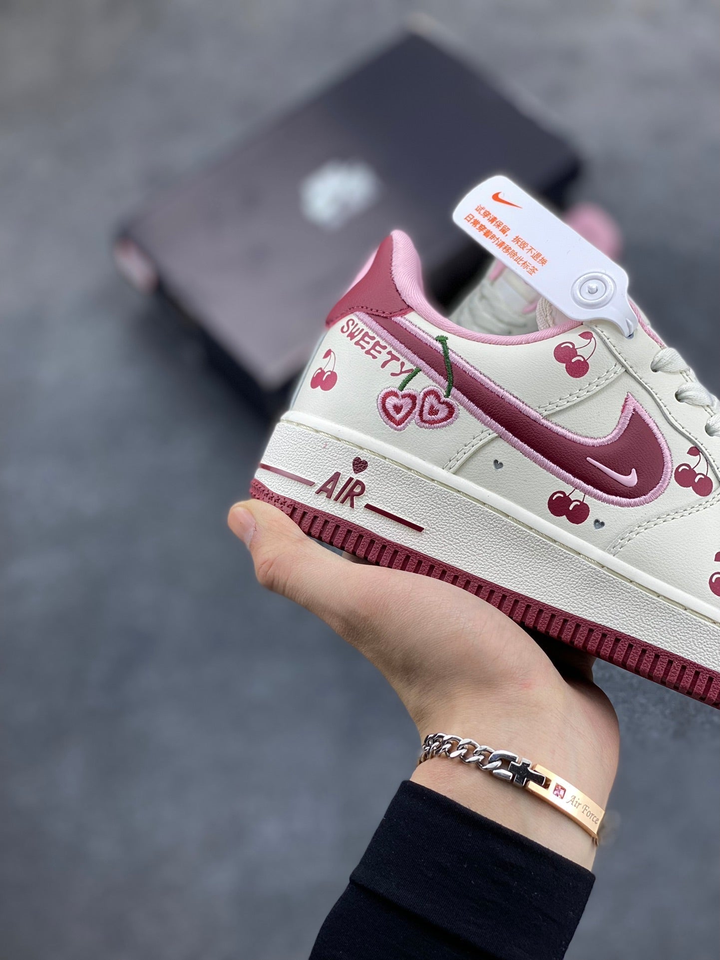 Designer Air ForGLAMI 1'07 Low Valentine's Day