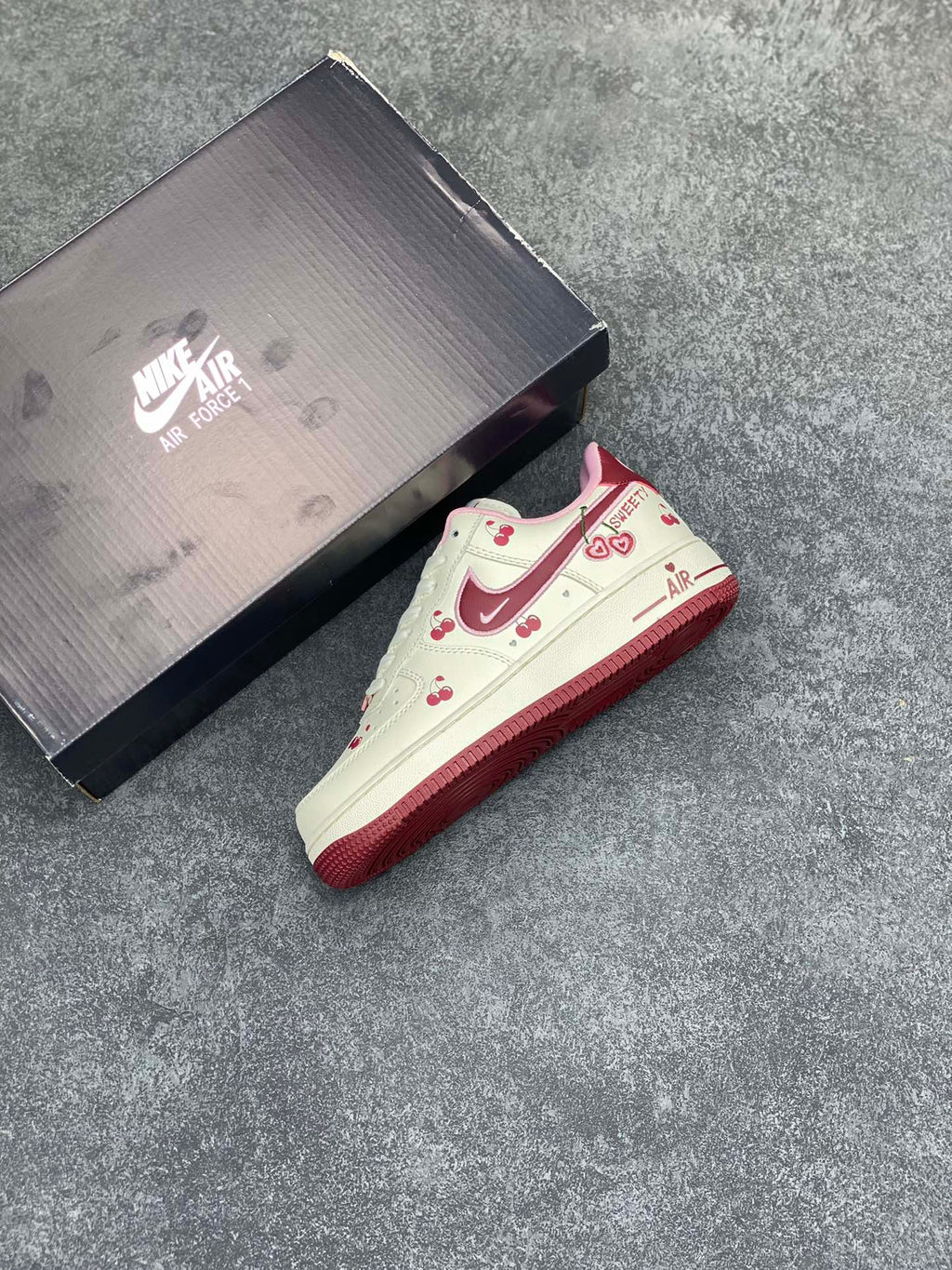Designer Air ForGLAMI 1'07 Low Valentine's Day