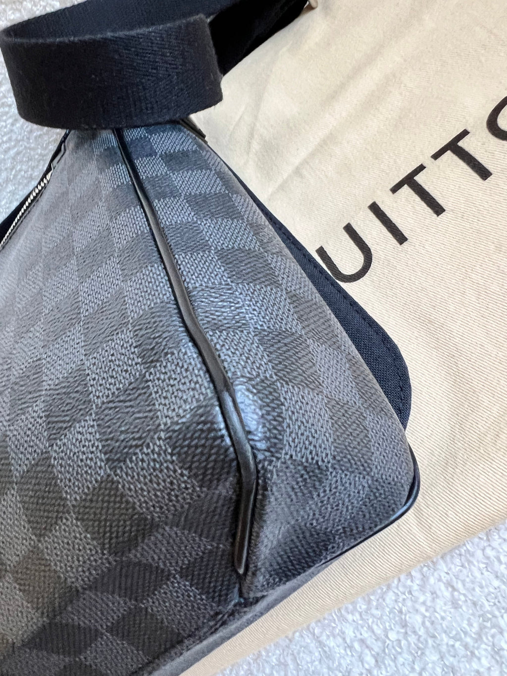 Louis Vuitton PM District Messenger Bag Damier Graphite