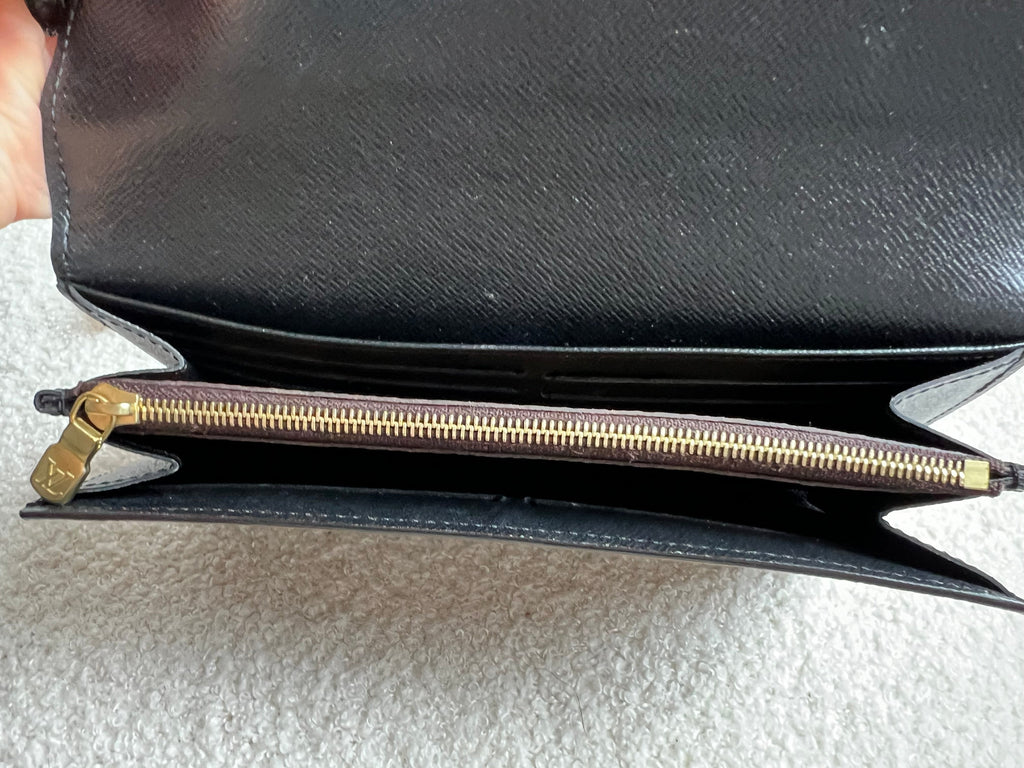 Louis Vuitton Sarah Wallet in reverse Monogram and Brown (RRP £550)