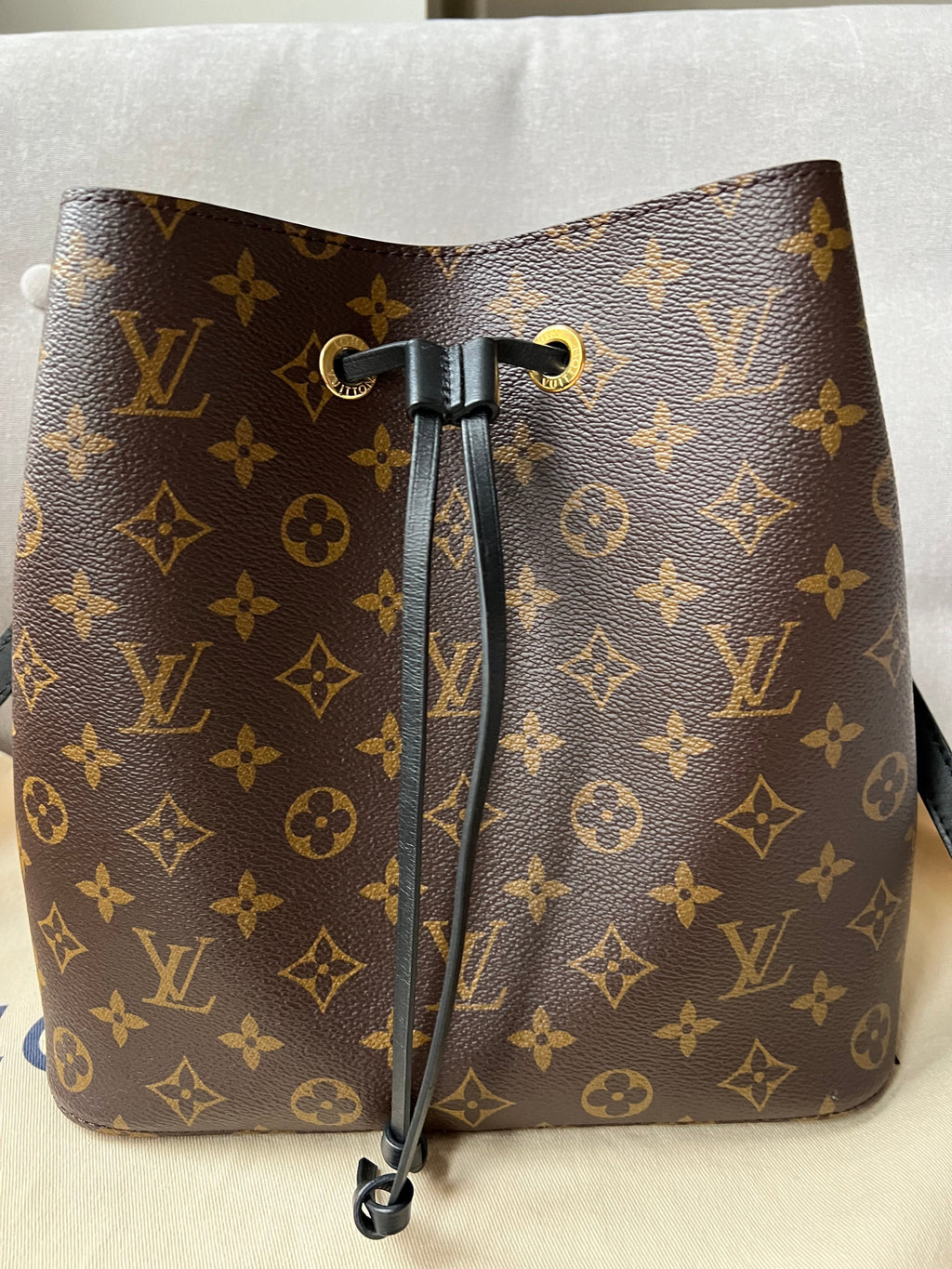 Louis Vuitton Neo Noe Monogram and Black (RRP £1,560)