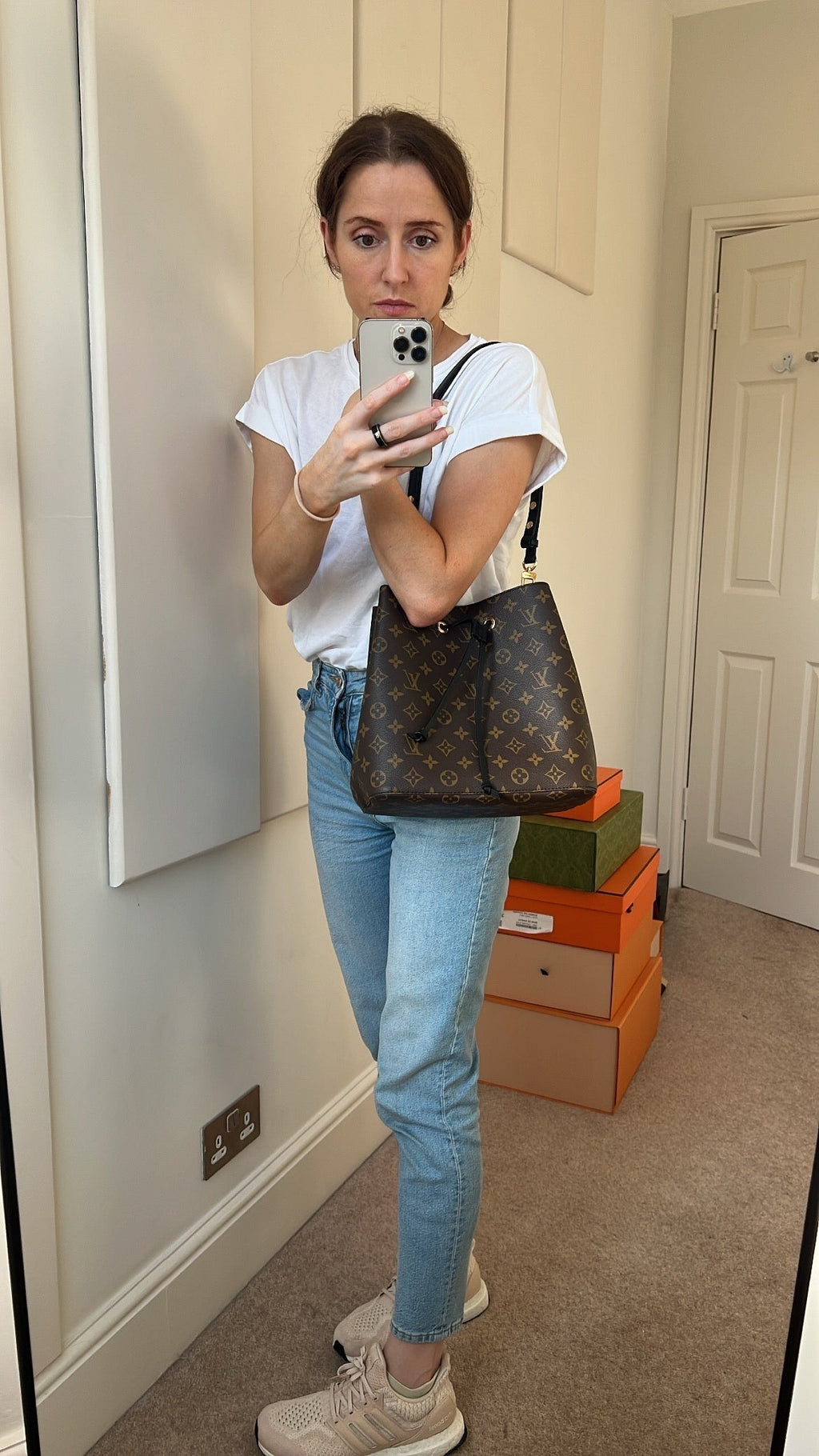 Louis Vuitton Neo Noe Monogram and Black (RRP £1,560)