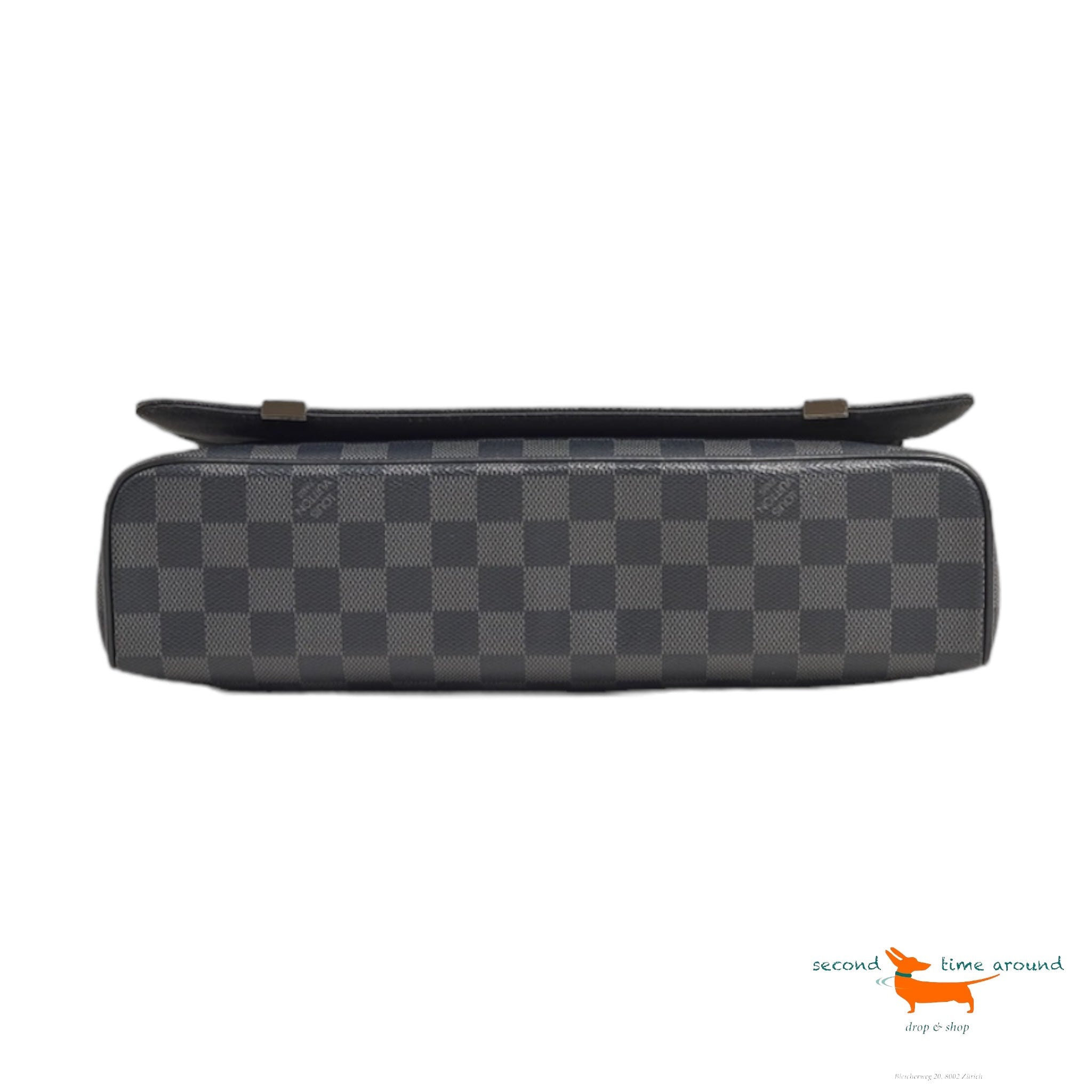 Louis Vuitton District MM Damier Graphite Canvas Messenger Bag