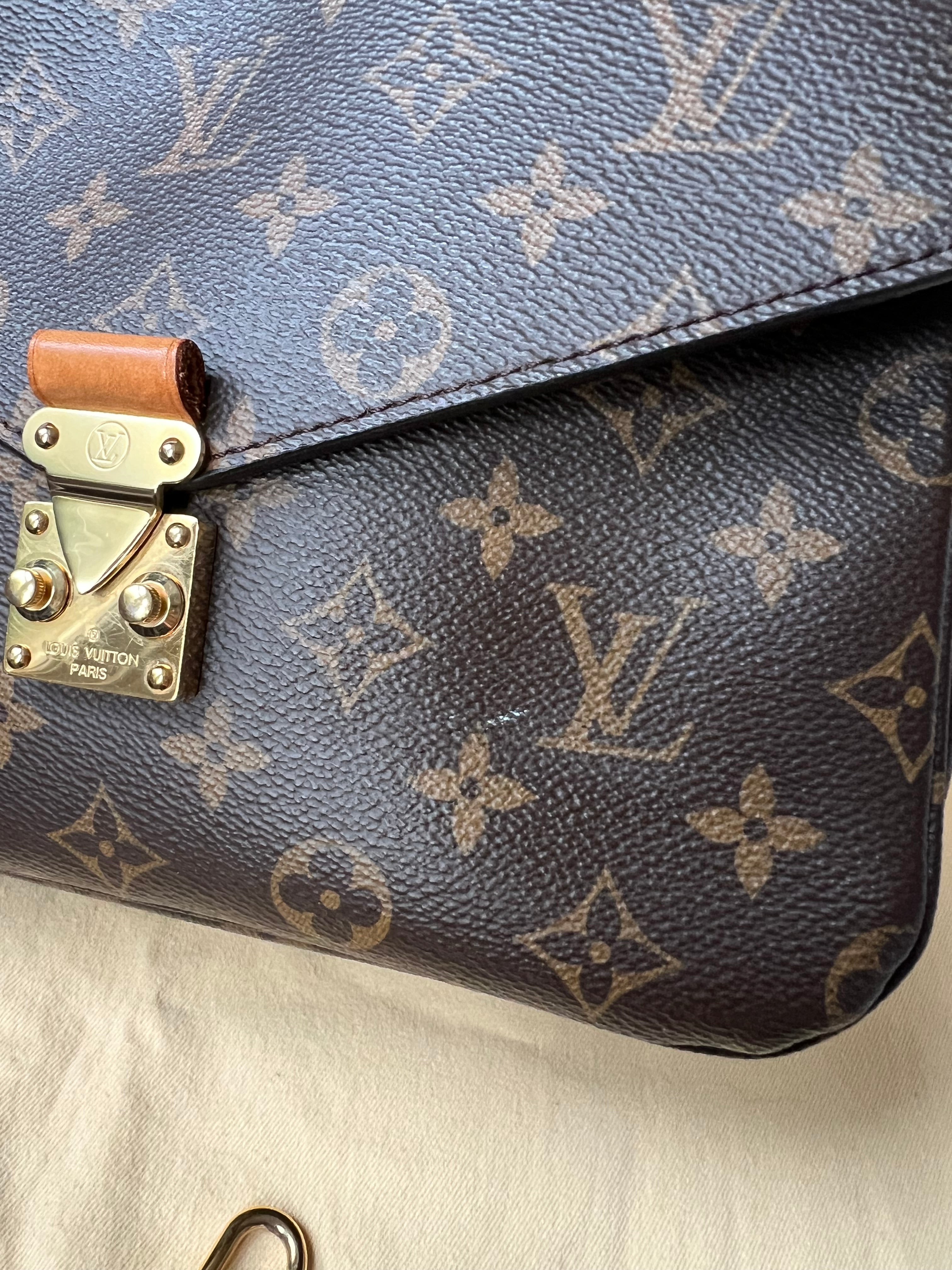 Louis Vuitton Pochette Metis Monogram (RRP £1,970)