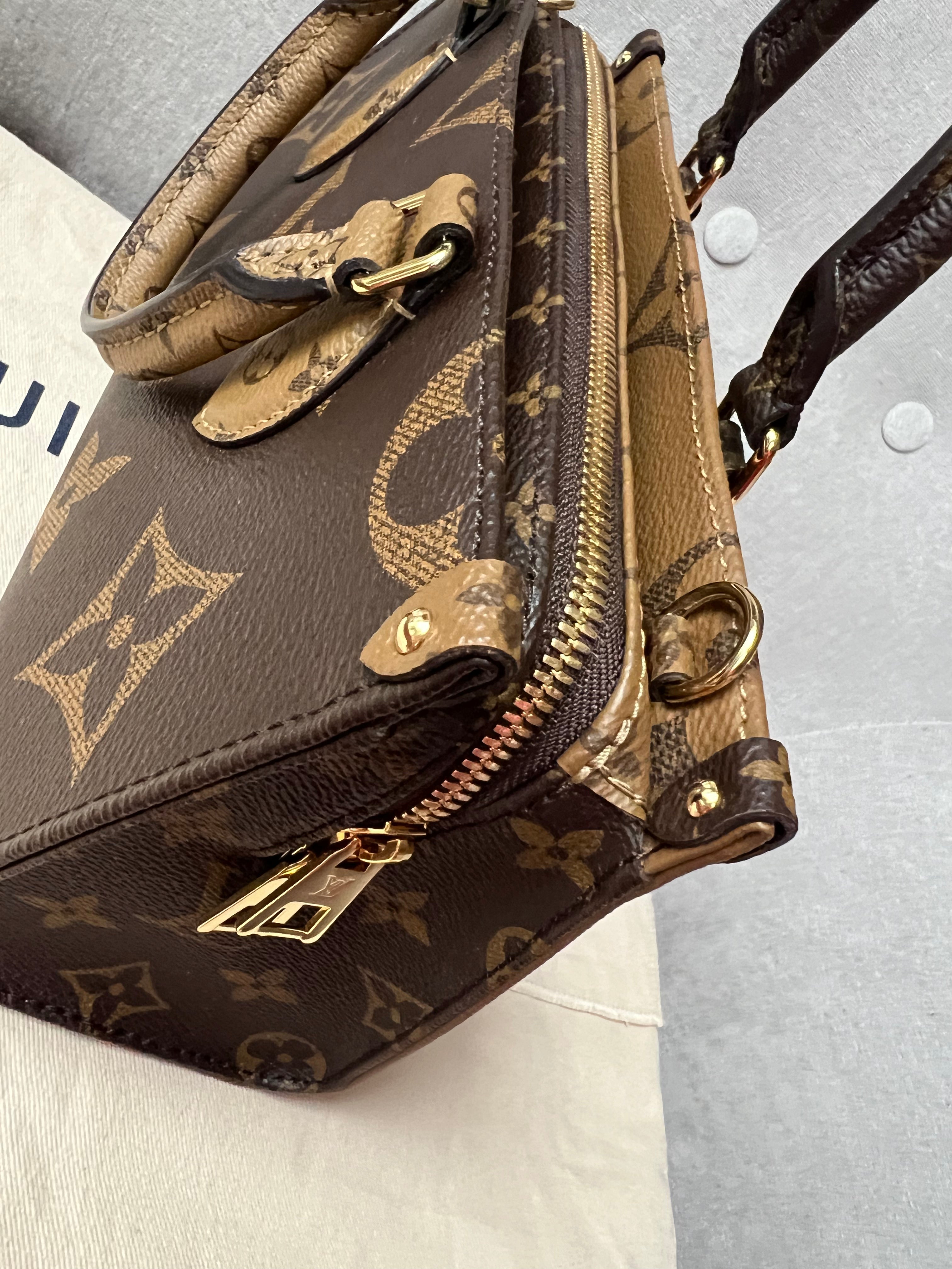 Louis Vuitton On the Go East West Tote Bag Monogram (RRP £2,150)