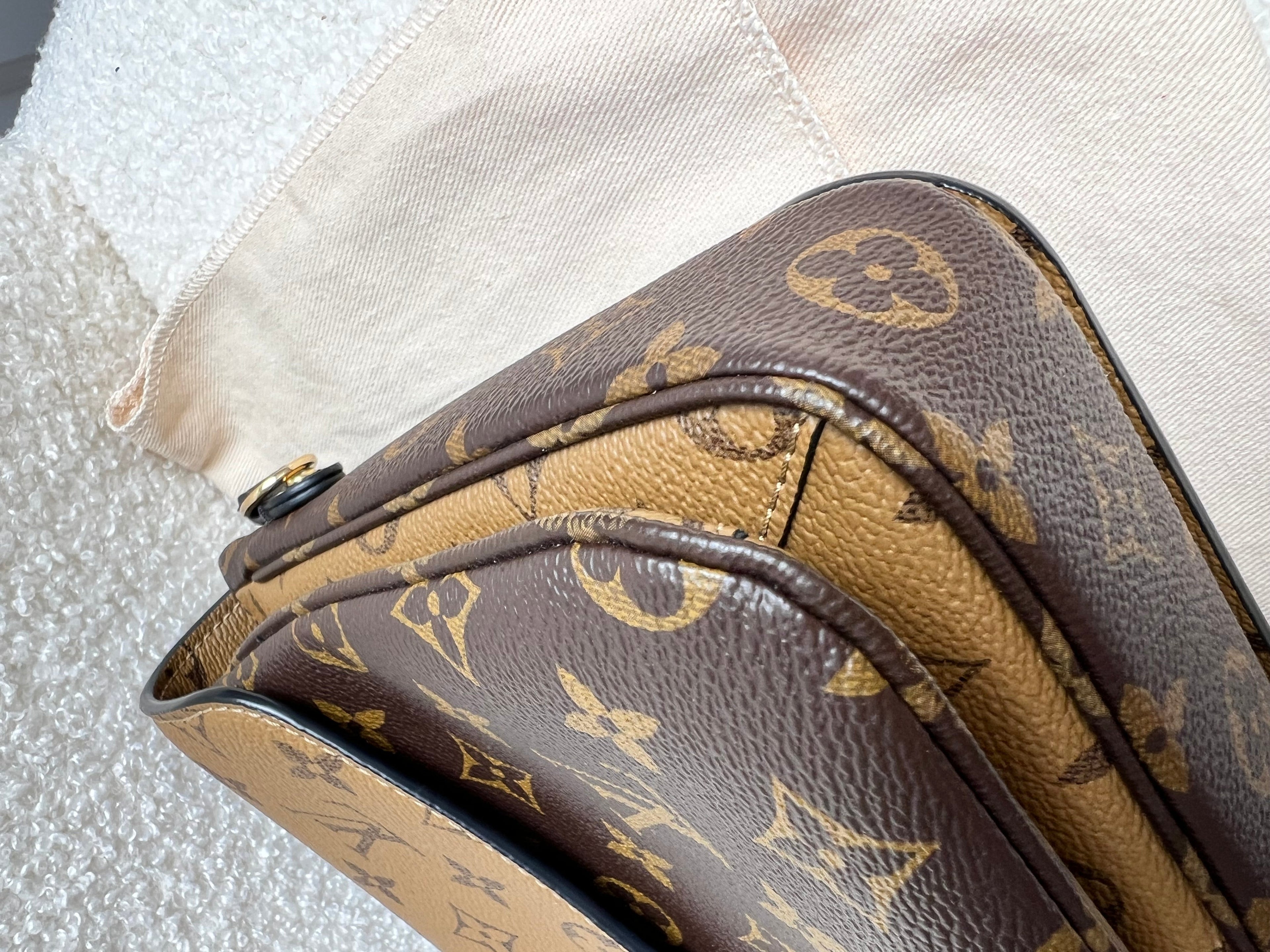 Louis Vuitton Pochette Metis Reverse Monogram (RRP £1,970)