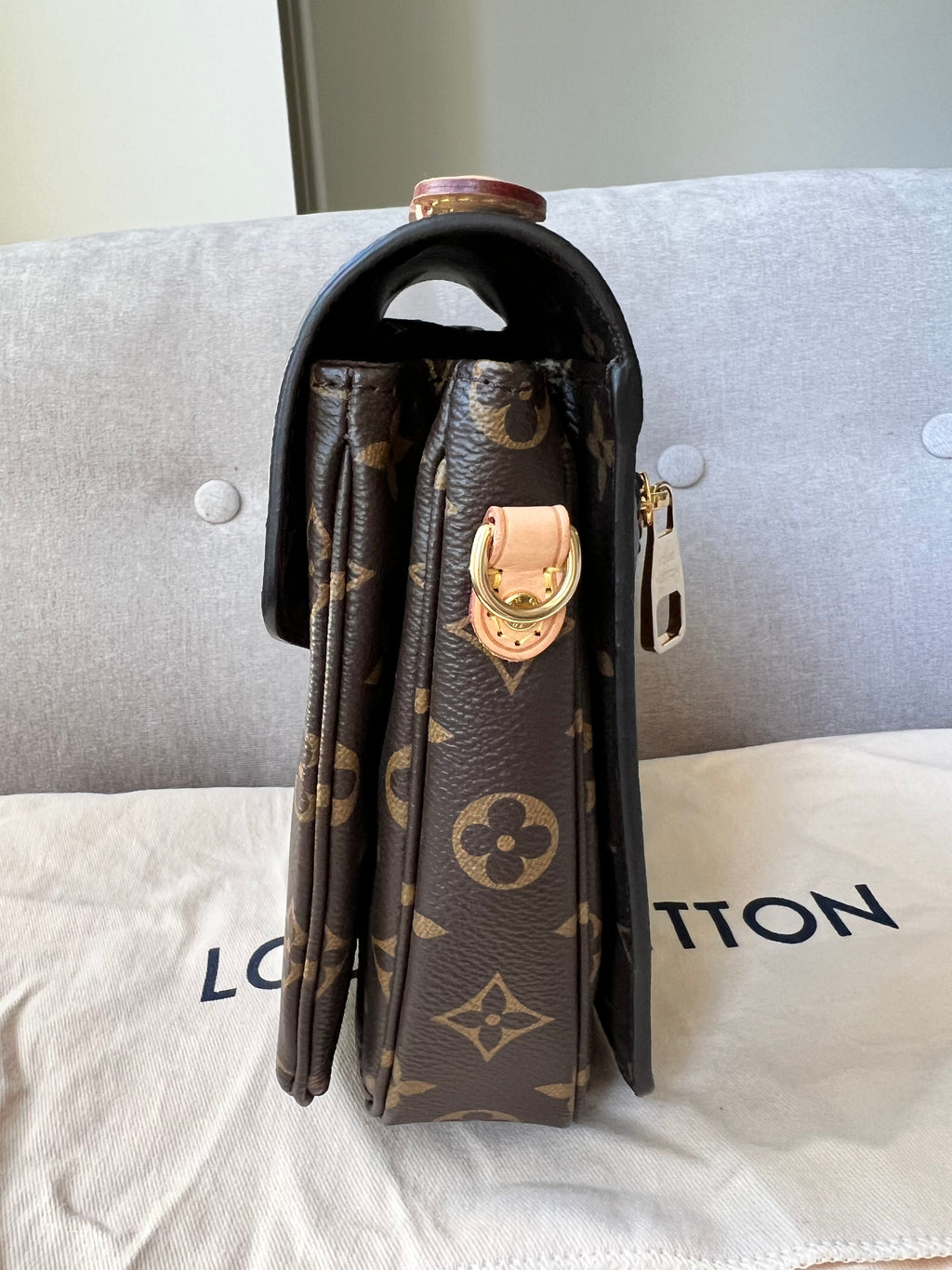Louis Vuitton Pochette Metis Monogram (RRP £1,970)
