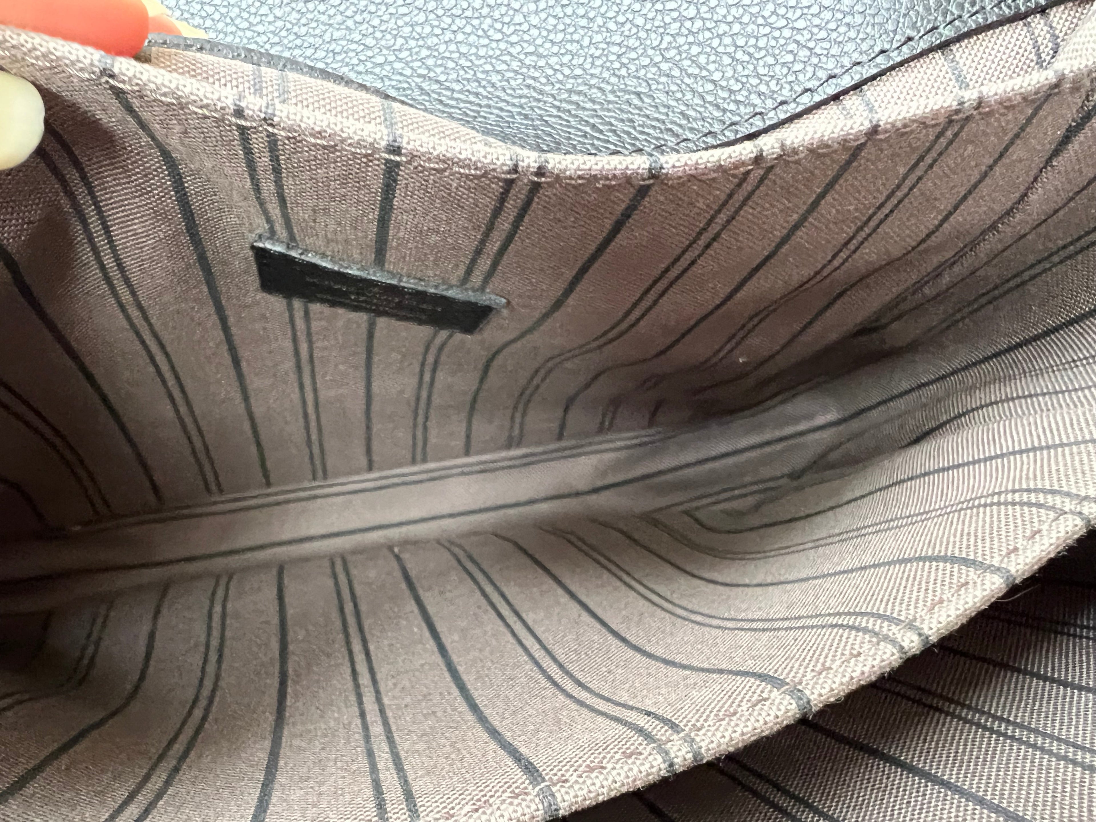 Louis Vuitton Pochette Metis Black Empreinte (RRP £2,110)
