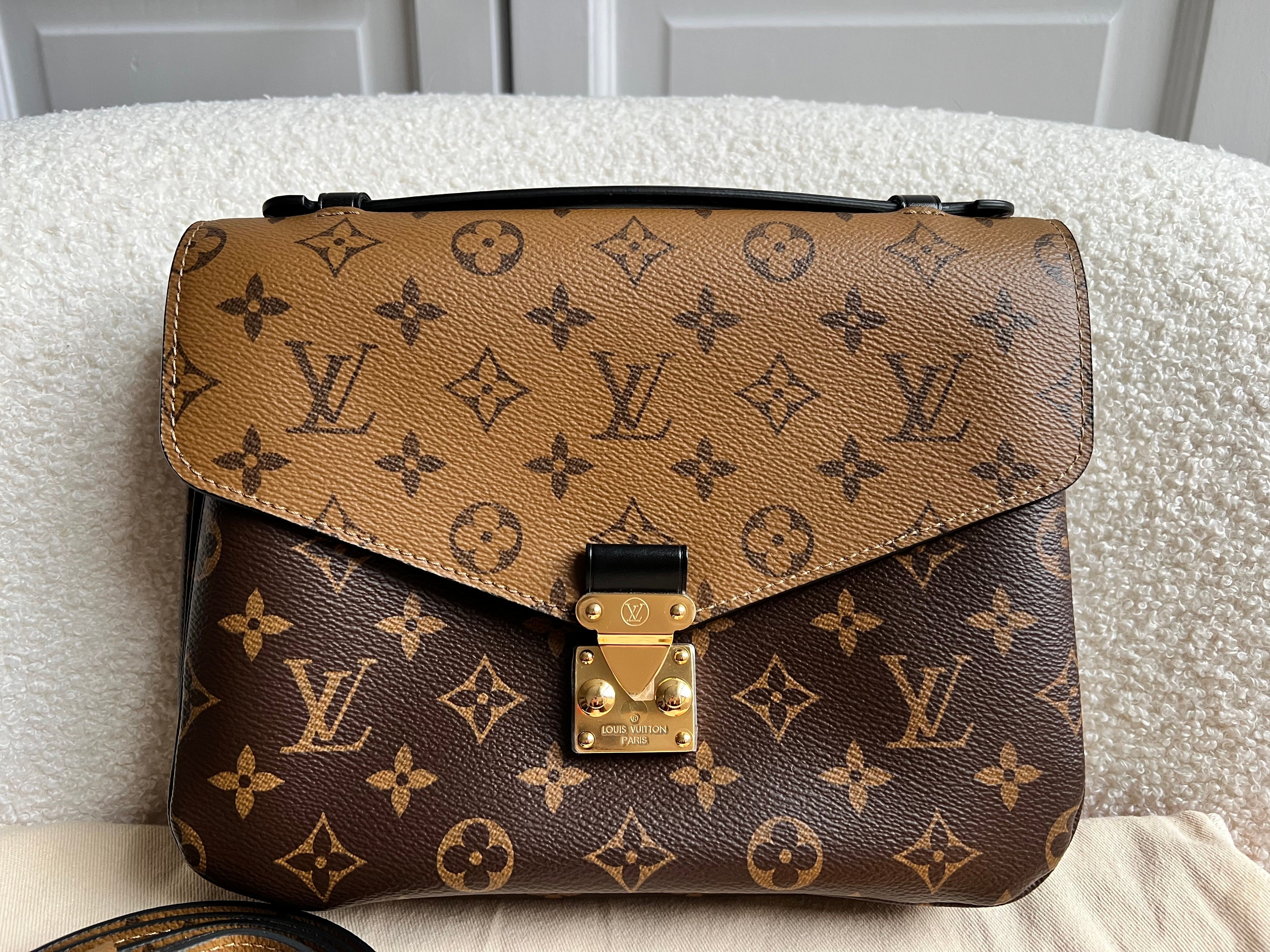 Louis Vuitton Pochette Metis Reverse Monogram (RRP £2,000)