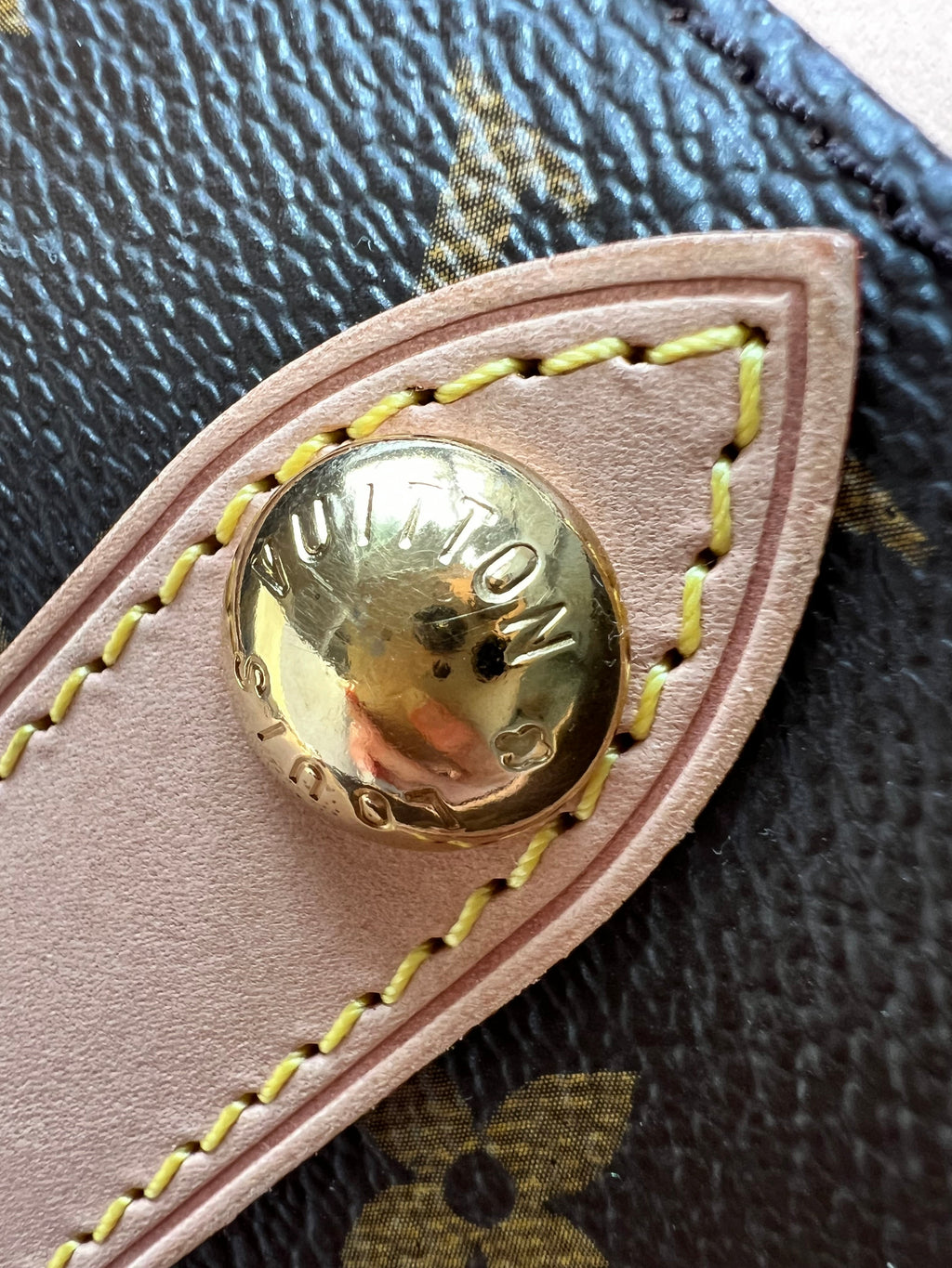 Louis Vuitton Retiro Bag Monogram (RRP £1470)
