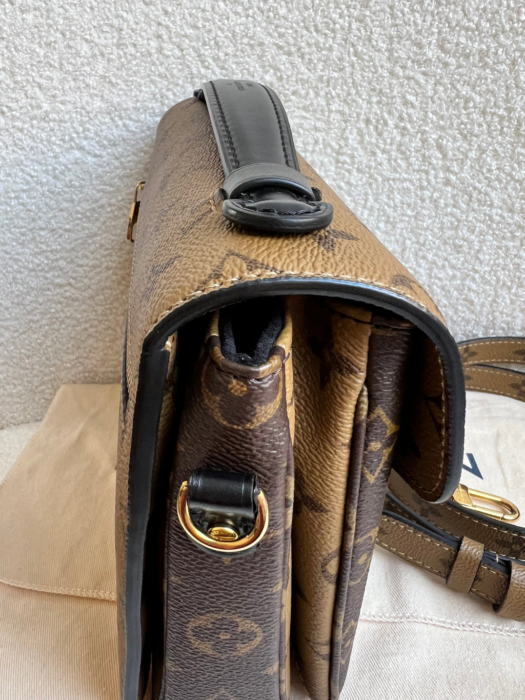 Louis Vuitton Pochette Metis Reverse Monogram (RRP £1,970)