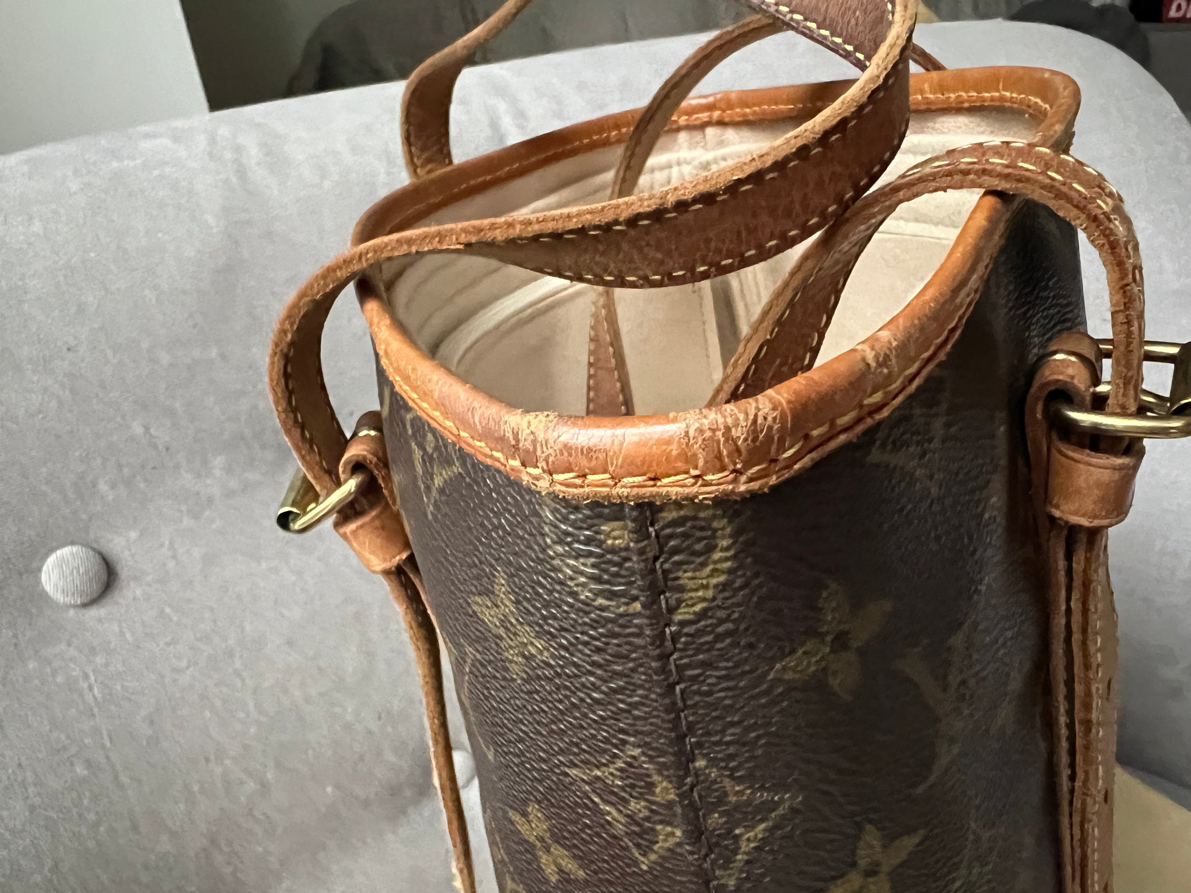 Louis Vuitton Monogram Vintage Bucket Bag GM