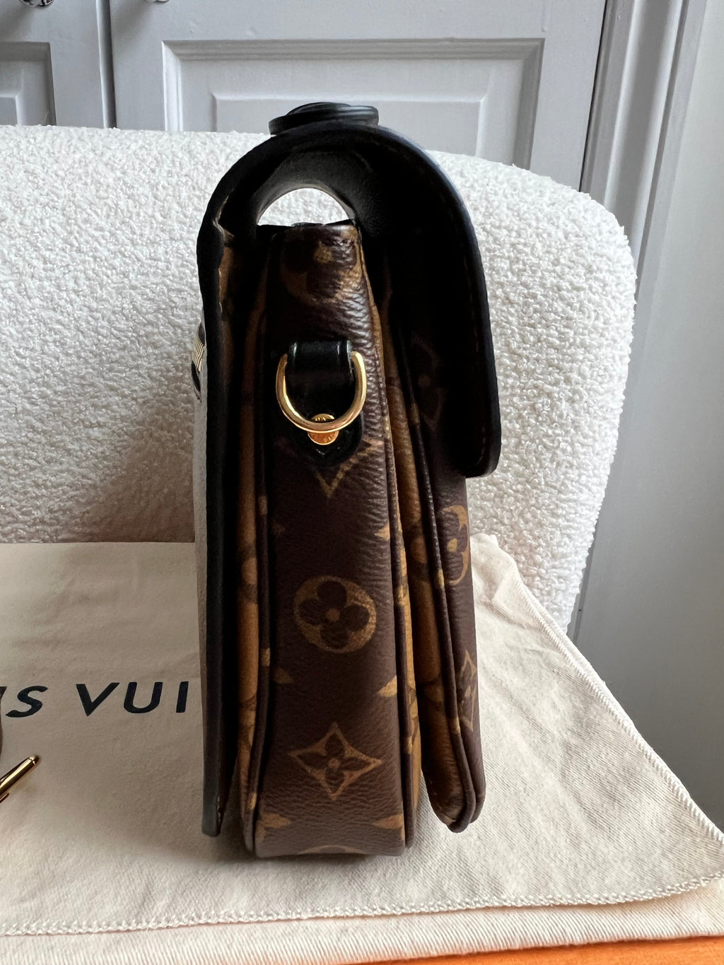 Louis Vuitton Pochette Metis Reverse Monogram (RRP £2,000)