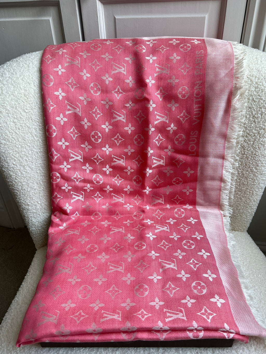 Louis Vuitton Pink Monogram Shawl (RRP £450)