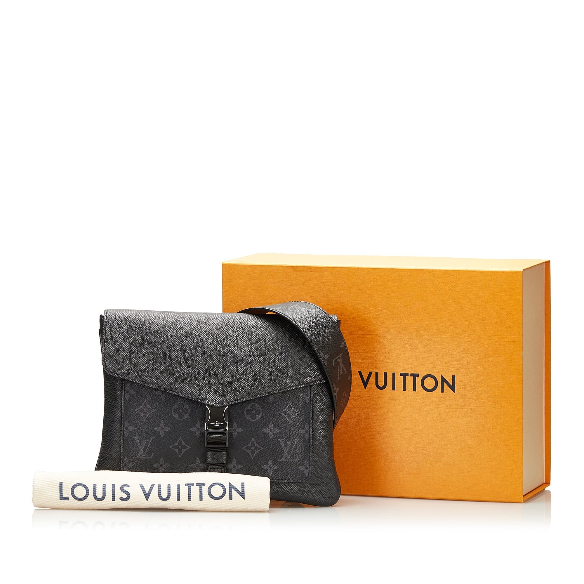 Louis Vuitton Outdoor Flap Messenger Black TaÃƒÆ’Ã‚Â¯garama