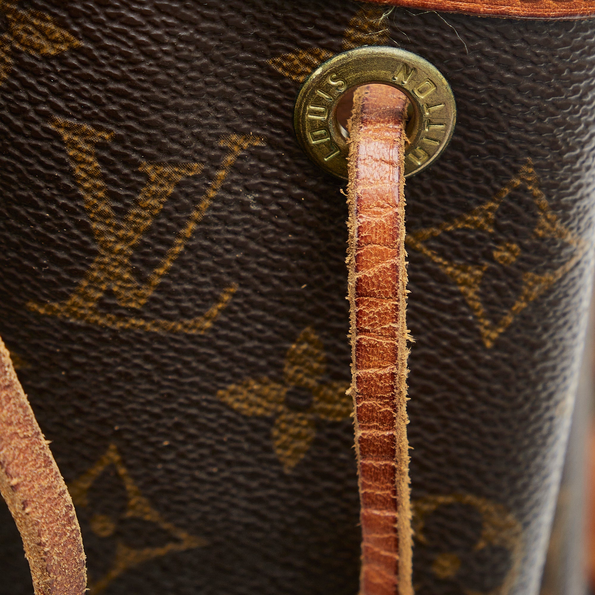Louis Vuitton Petit NoÃƒÆ’Ã‚Â© Monogram Canvas