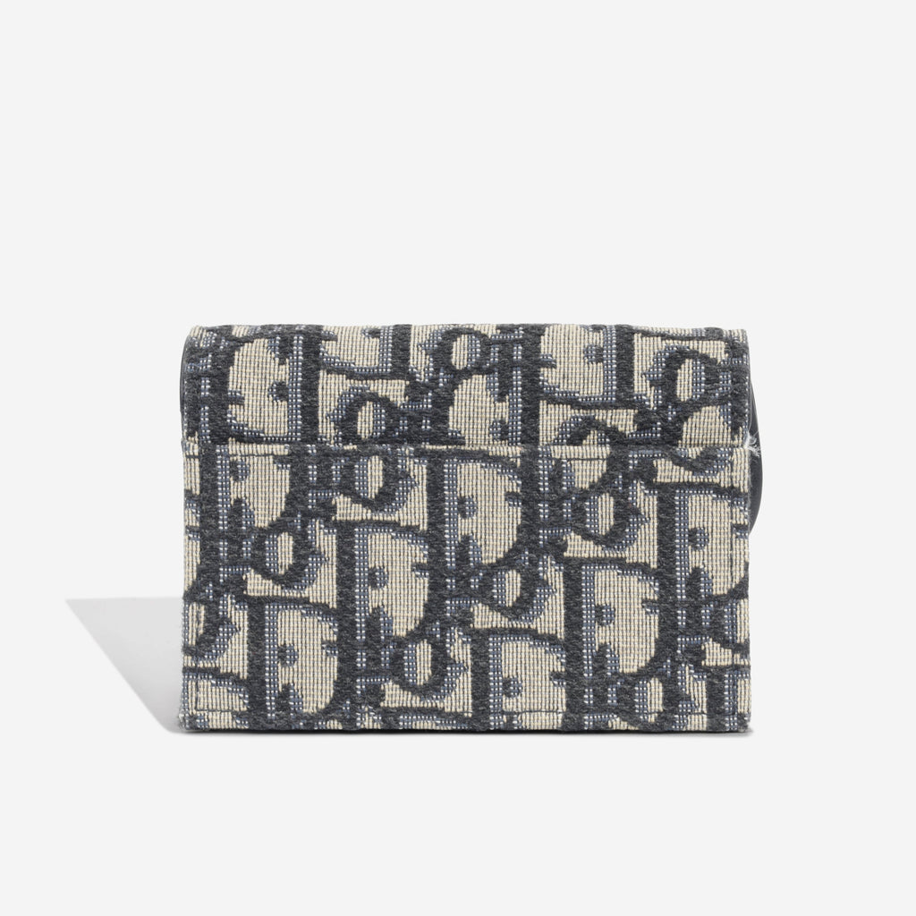 Saddle Flap Card Holder