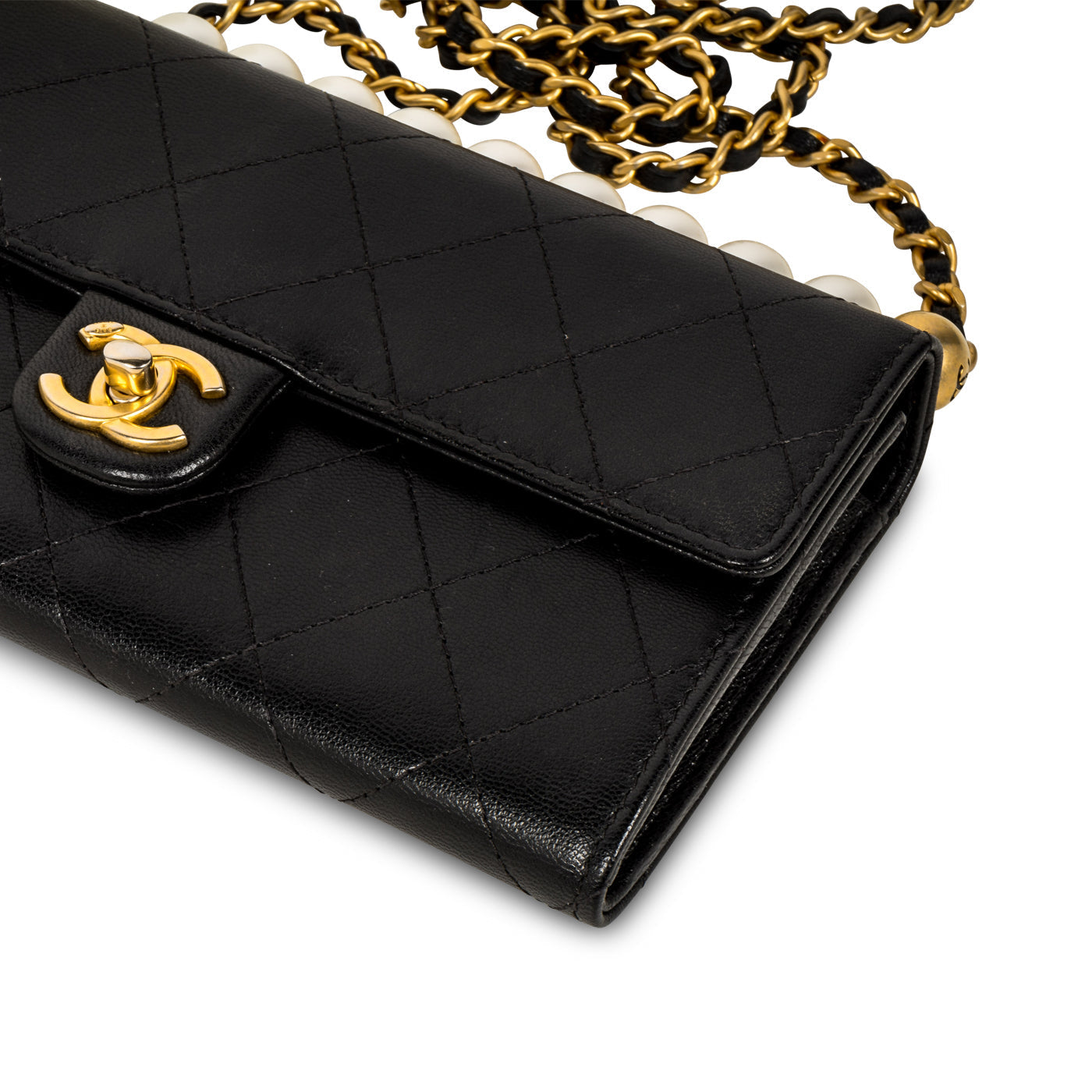 Chanel Chic Pearl Wallet on Chain
