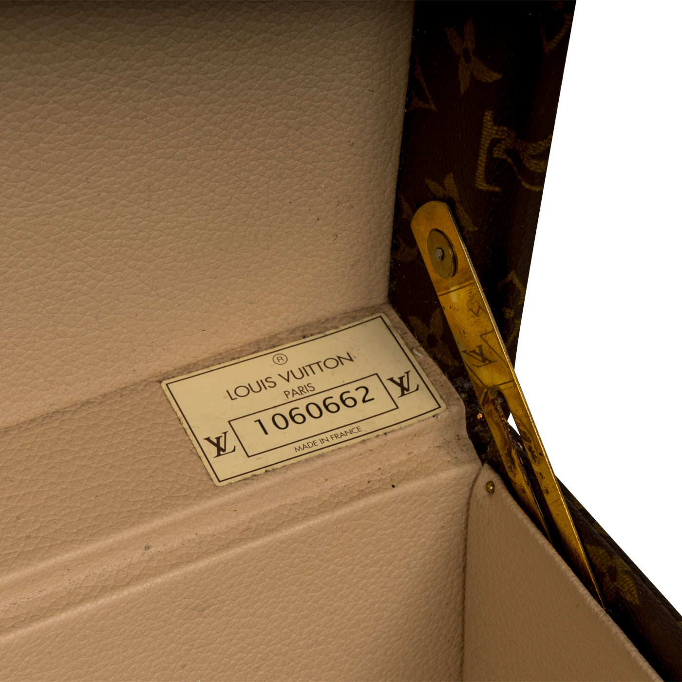 Louis Vuitton Bisten 70