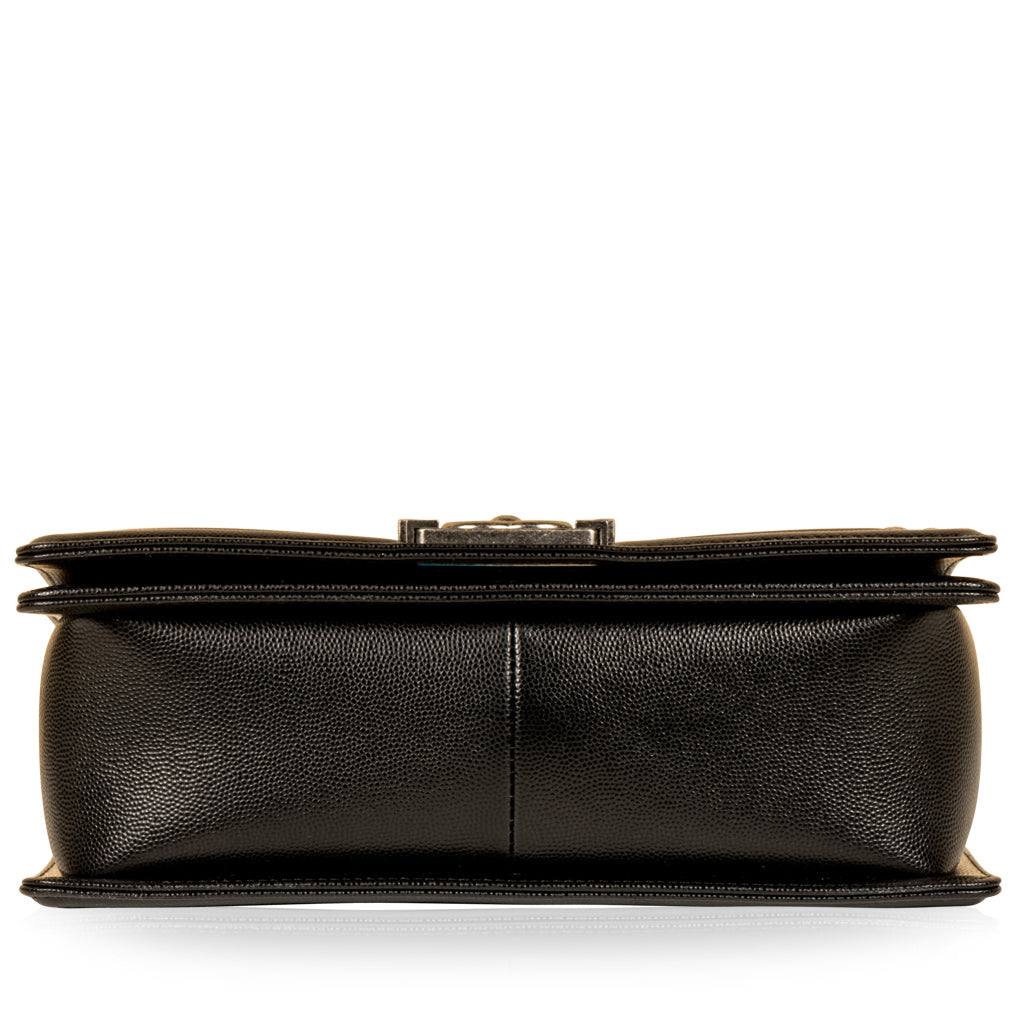 Medium Boy Bag - Caviar