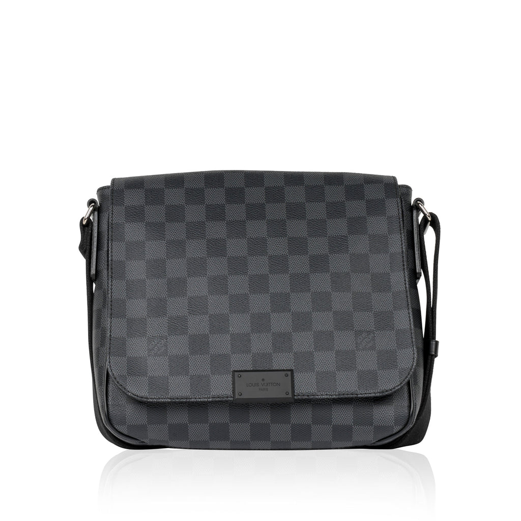 Louis Vuitton District PM