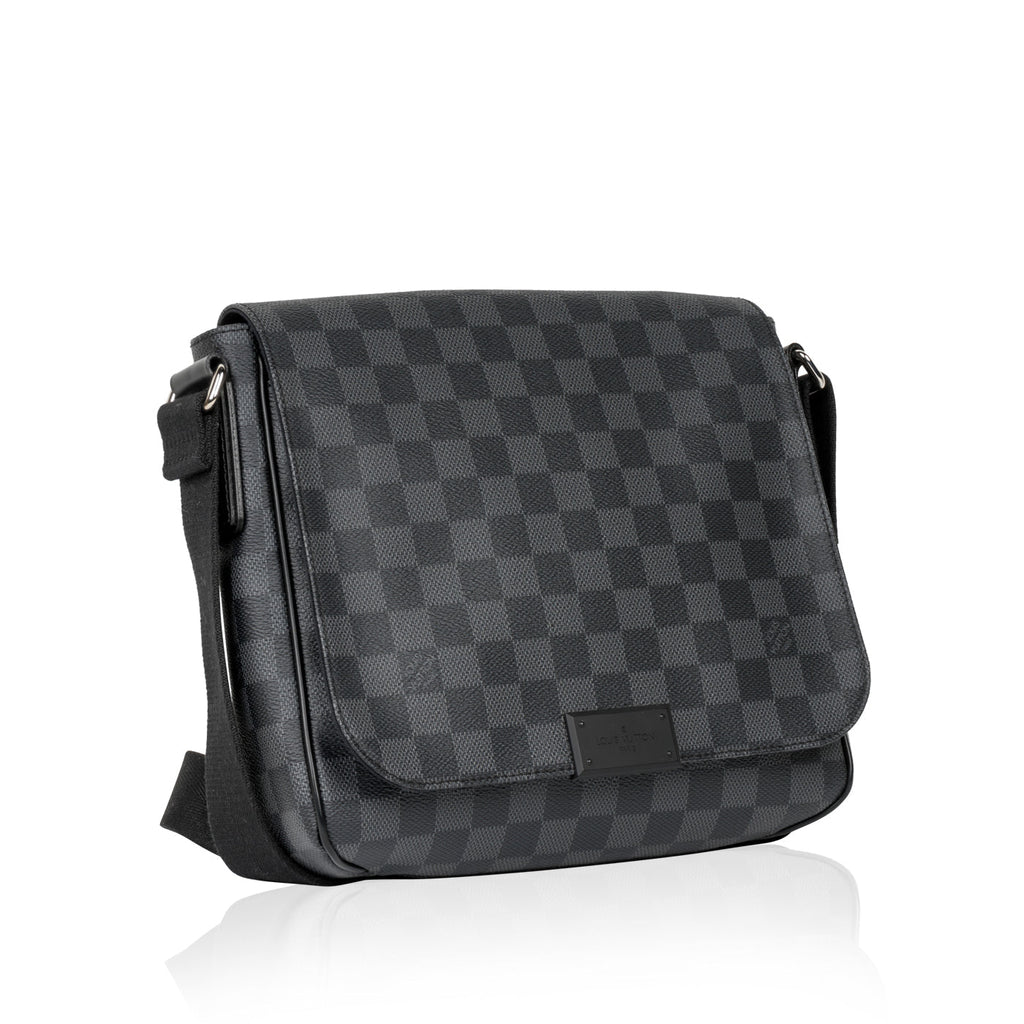 Louis Vuitton District PM