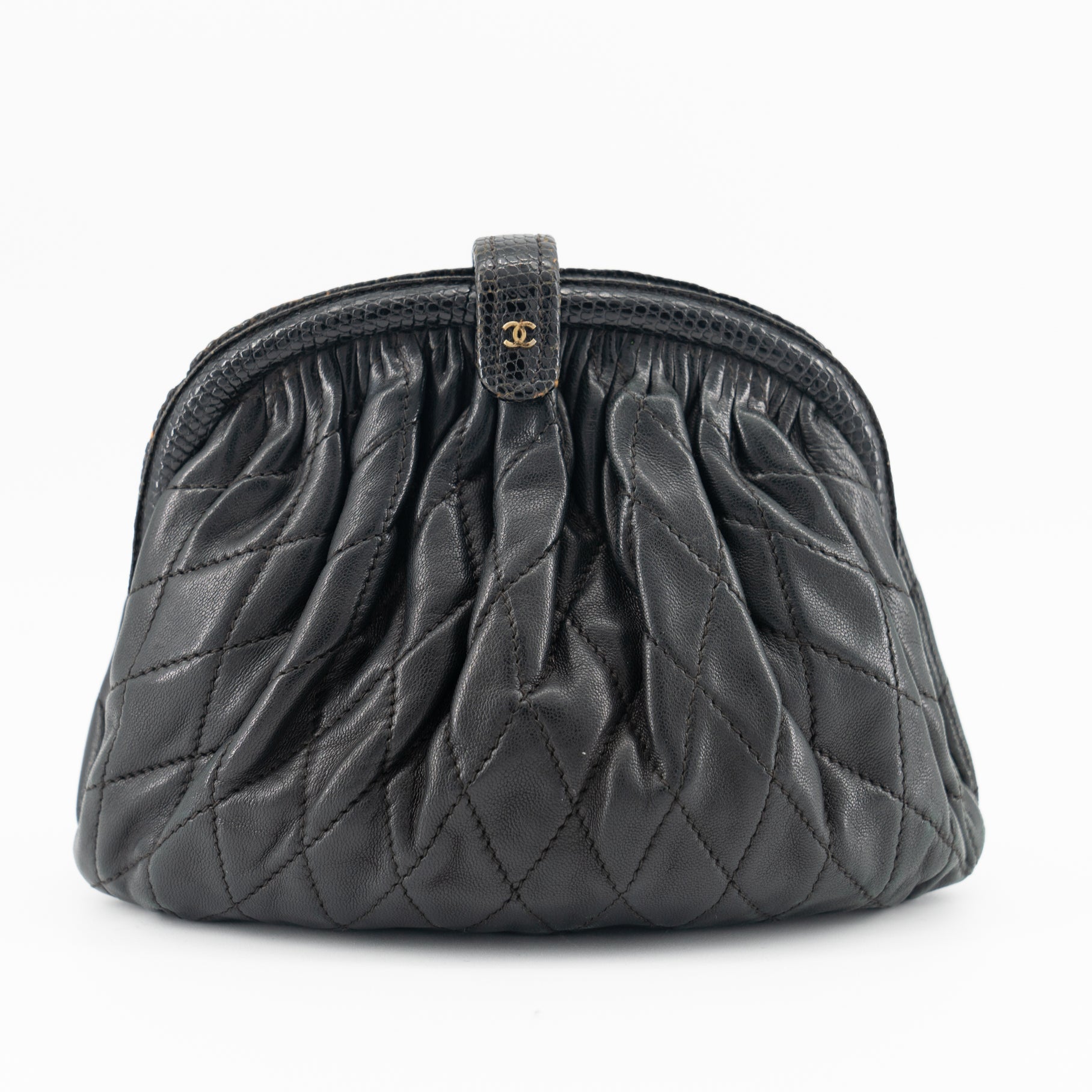 CHANEL vintage shoulder bag